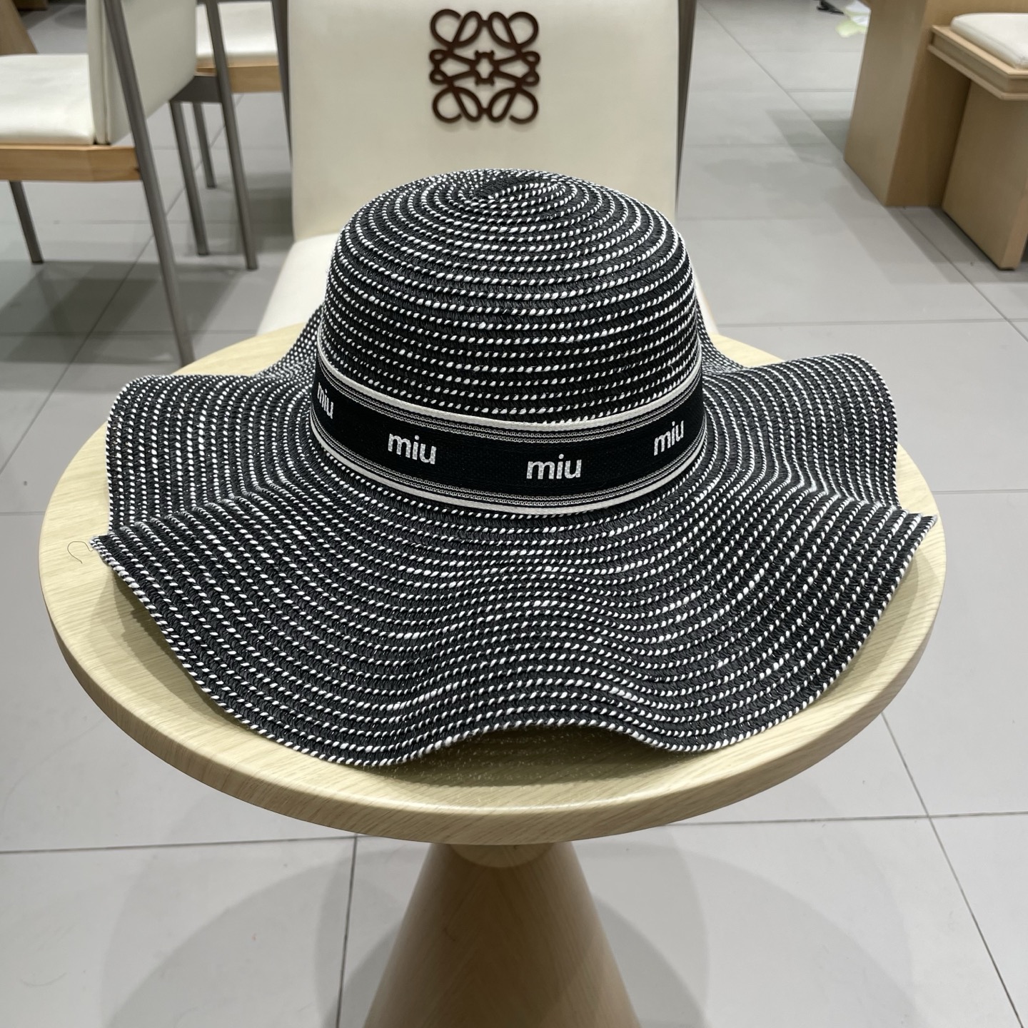  miumiu缪缪新款，遮阳草帽，防紫外线帽檐，头围57cm