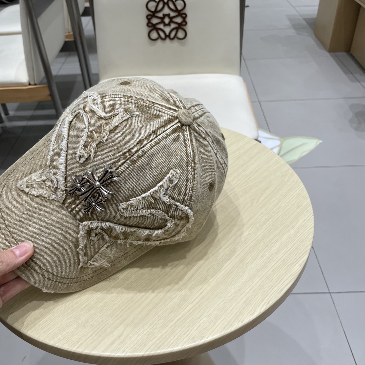  克罗心～新款棒球帽
新科技面料，牛仔棒球帽
轻薄透气，夏季首选棒球帽
韩版色调，好看！