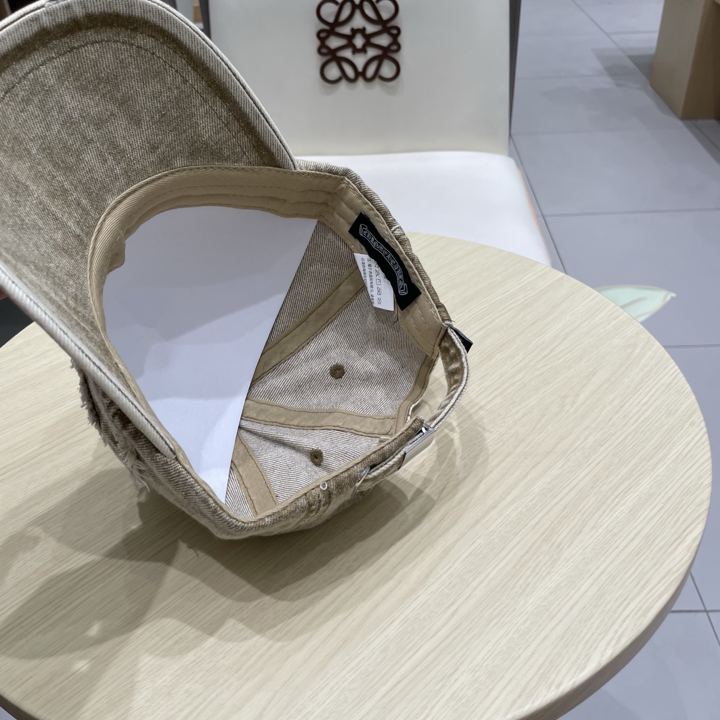  克罗心～新款棒球帽
新科技面料，牛仔棒球帽
轻薄透气，夏季首选棒球帽
韩版色调，好看！