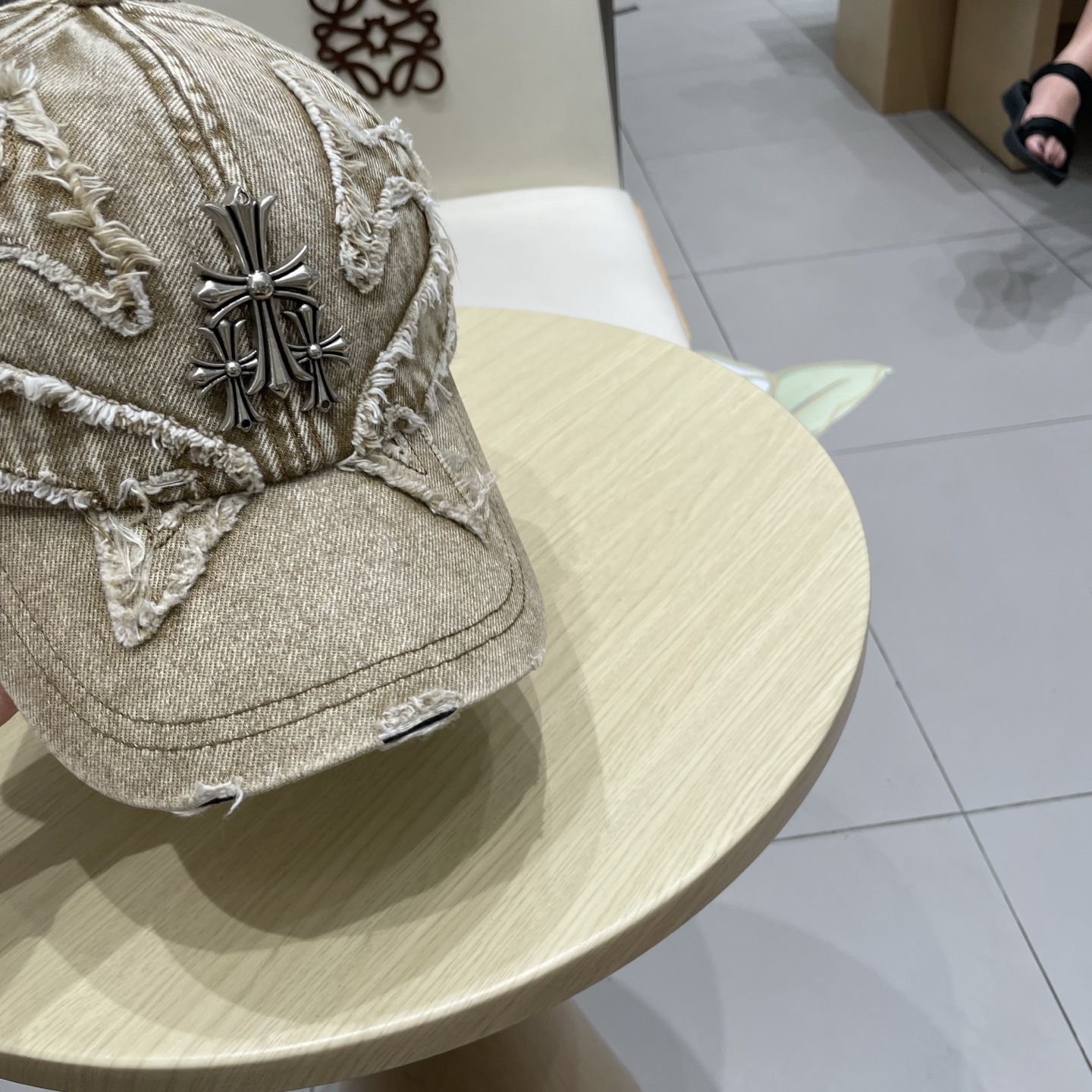  克罗心～新款棒球帽
新科技面料，牛仔棒球帽
轻薄透气，夏季首选棒球帽
韩版色调，好看！