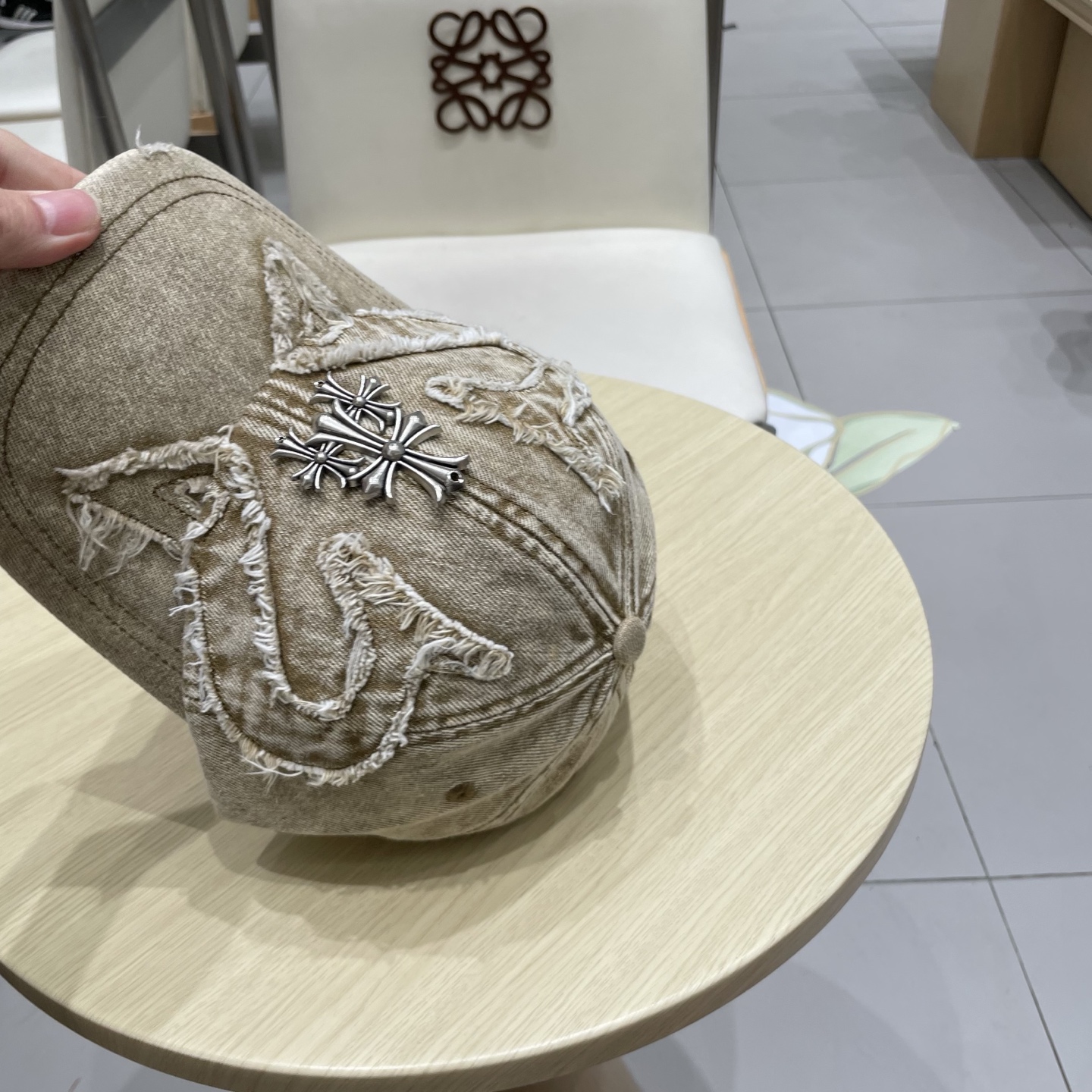  克罗心～新款棒球帽
新科技面料，牛仔棒球帽
轻薄透气，夏季首选棒球帽
韩版色调，好看！