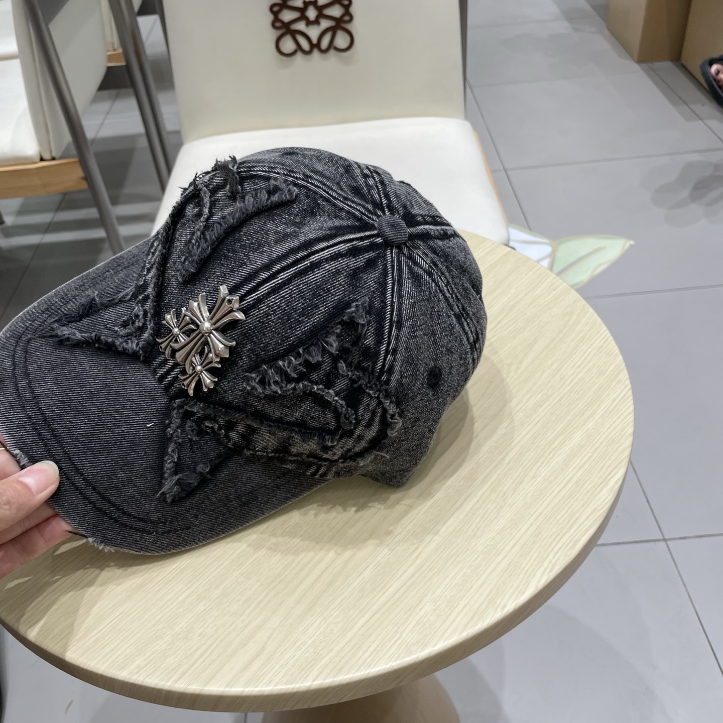  克罗心～新款棒球帽
新科技面料，牛仔棒球帽
轻薄透气，夏季首选棒球帽
韩版色调，好看！