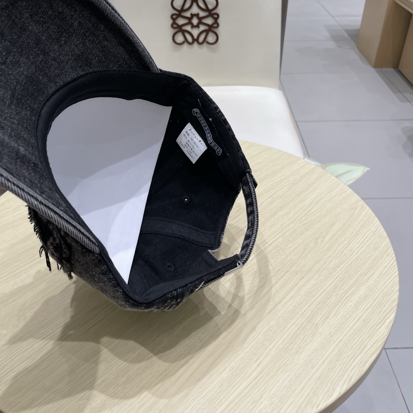  克罗心～新款棒球帽
新科技面料，牛仔棒球帽
轻薄透气，夏季首选棒球帽
韩版色调，好看！