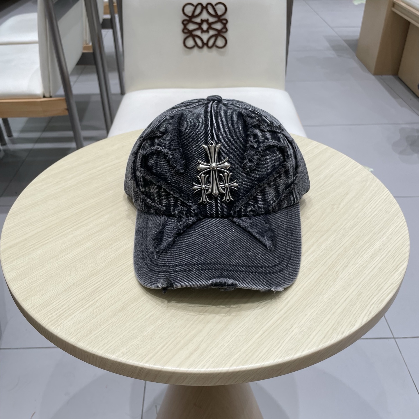  克罗心～新款棒球帽
新科技面料，牛仔棒球帽
轻薄透气，夏季首选棒球帽
韩版色调，好看！