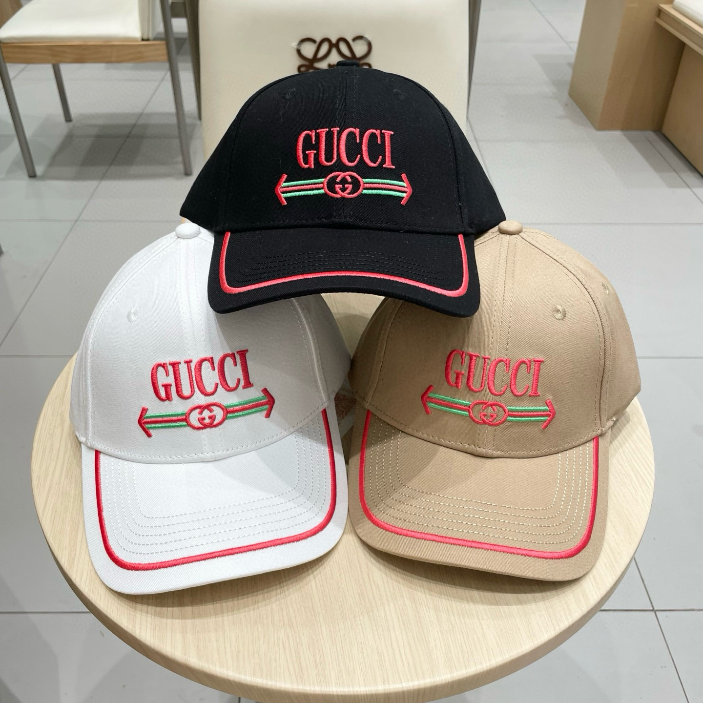   古奇棒球帽♥️GUCCI🧢官网新品，棒球帽，原单品质火爆来袭 。🎩 工艺非常精美 高档大气上档次！低