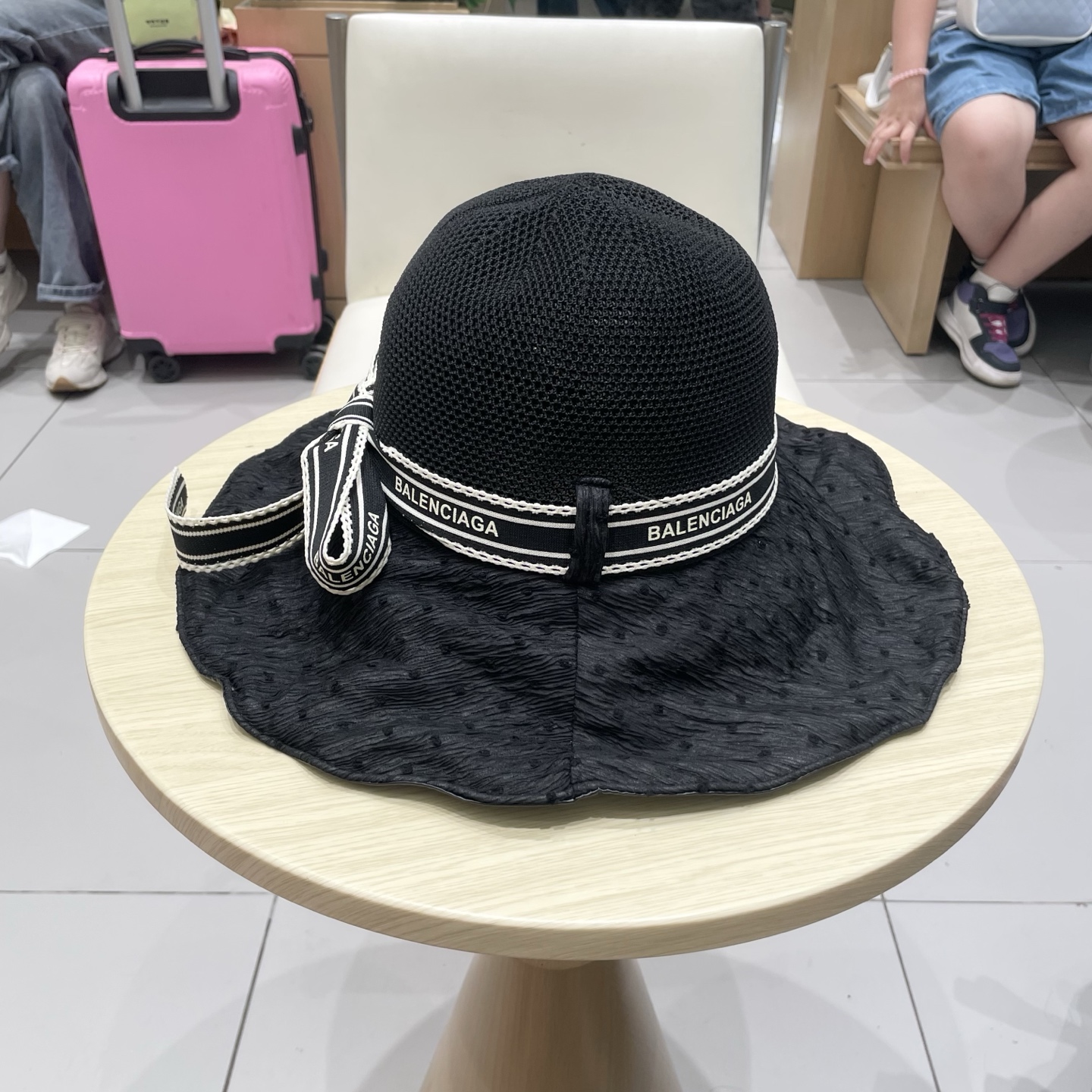 巴黎世家渔夫帽，头围57cm