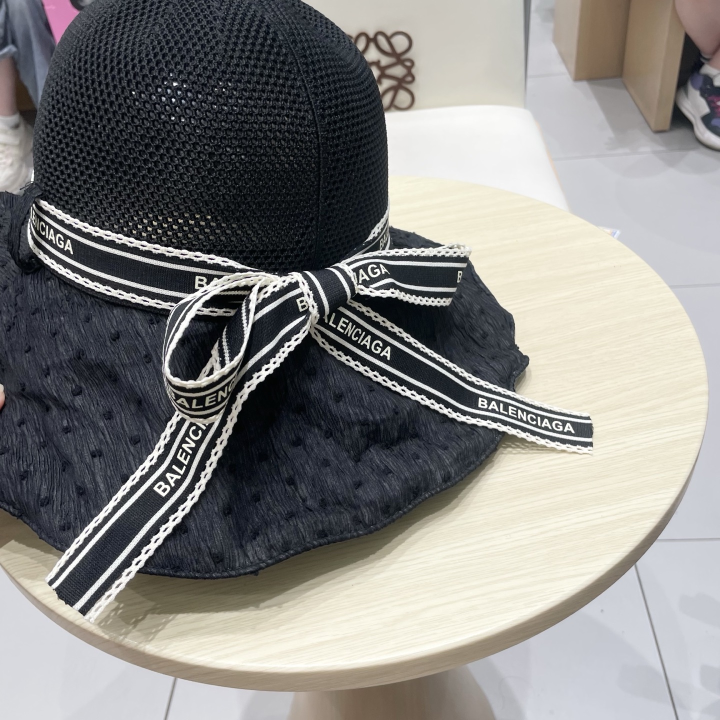 巴黎世家渔夫帽，头围57cm