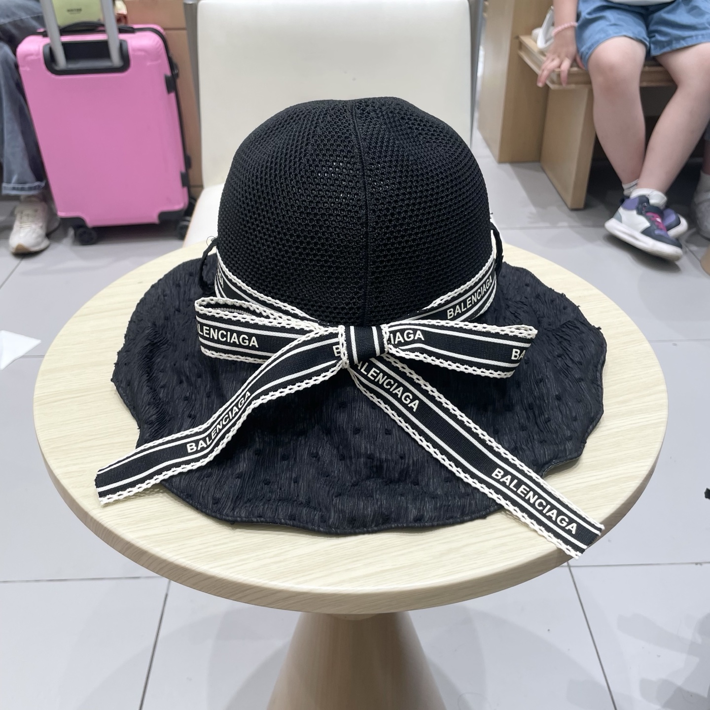 巴黎世家渔夫帽，头围57cm