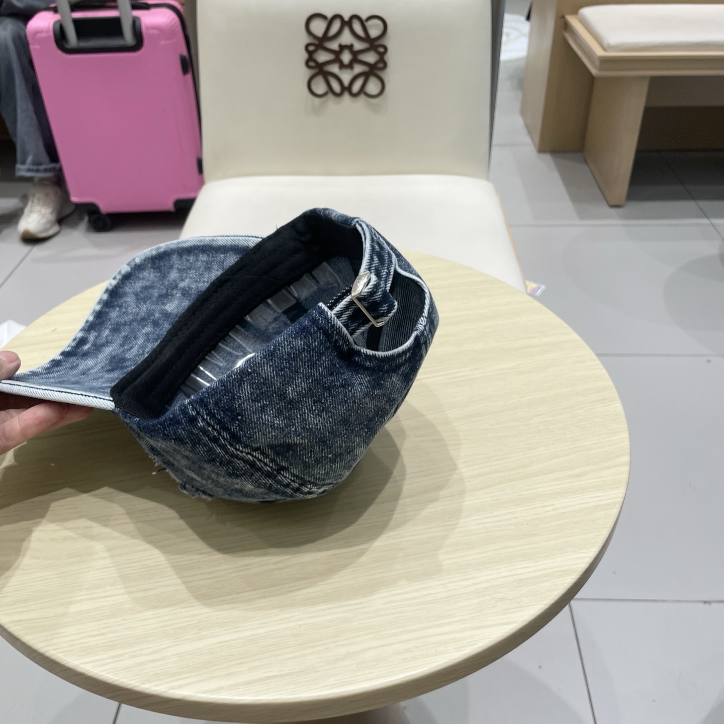  🧢路易威登棒球帽 LouisVuitton😍新款LV棒球帽，重工打造♥️高端大气，百搭款🤗男女通用！跑