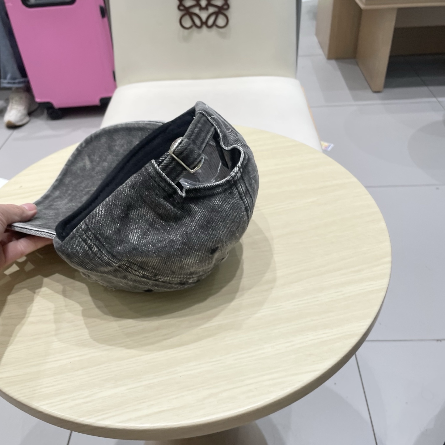  🧢路易威登棒球帽 LouisVuitton😍新款LV棒球帽，重工打造♥️高端大气，百搭款🤗男女通用！跑