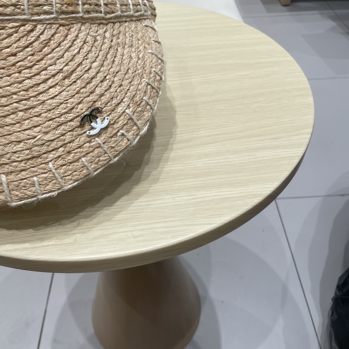  Chanel香奈儿拉菲草空顶帽，沙滩草帽，轻盈百搭，出行必备