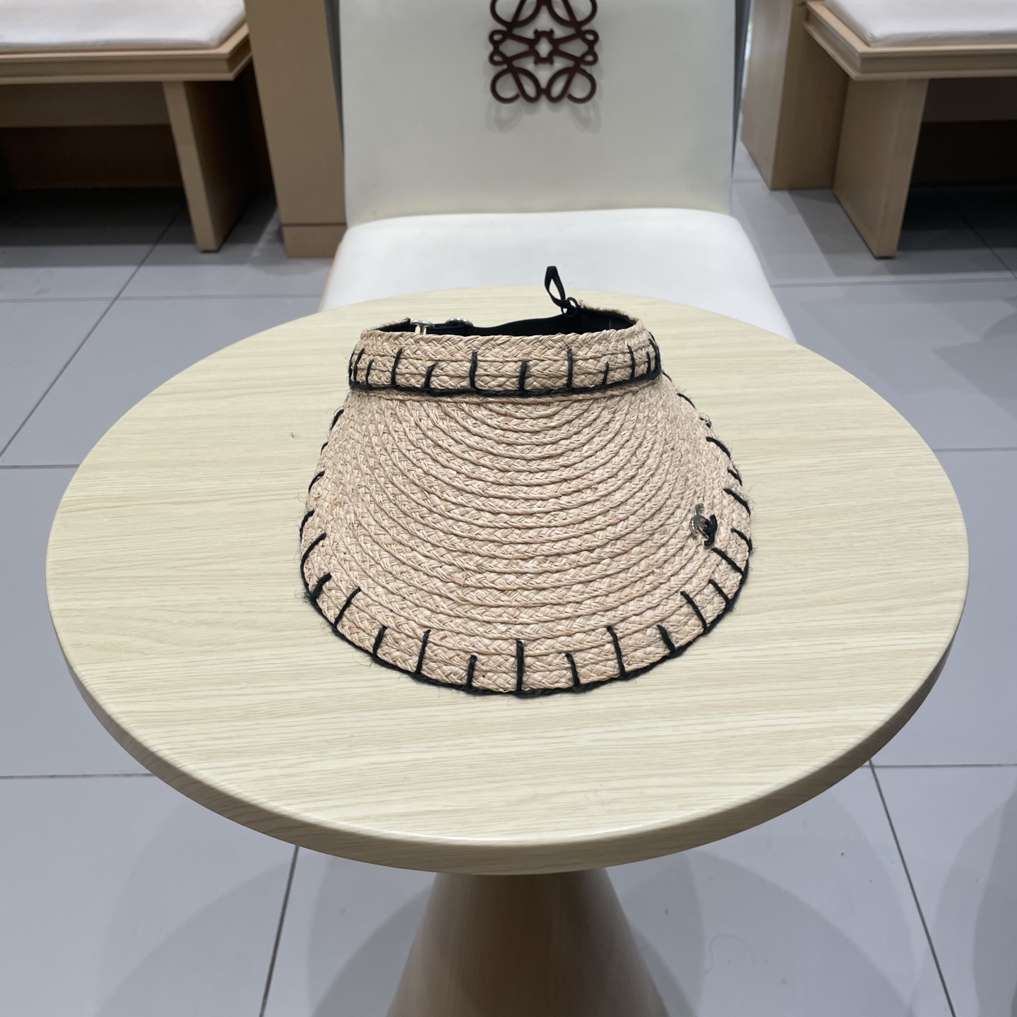  Chanel香奈儿拉菲草空顶帽，沙滩草帽，轻盈百搭，出行必备