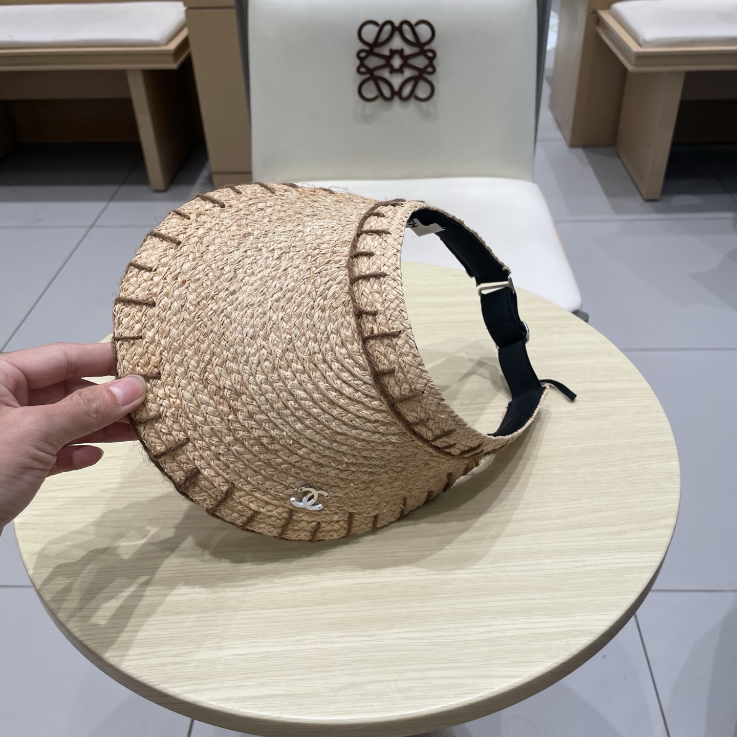  Chanel香奈儿拉菲草空顶帽，沙滩草帽，轻盈百搭，出行必备