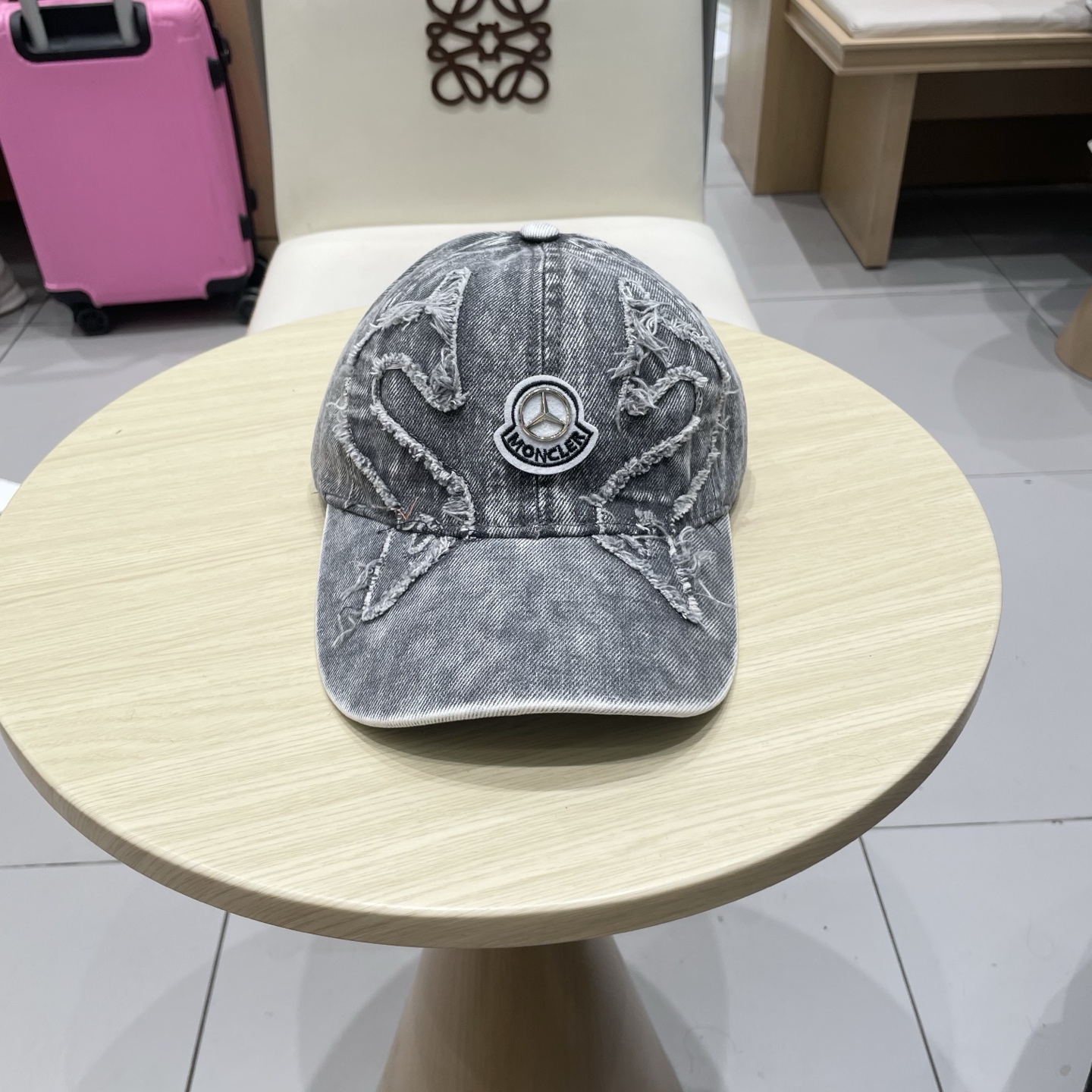  蒙口MONCLER新款棒球帽，时尚炸街单品，风格很OK，网红.时尚博主的最爱！高品质舒适透气，凹造型很