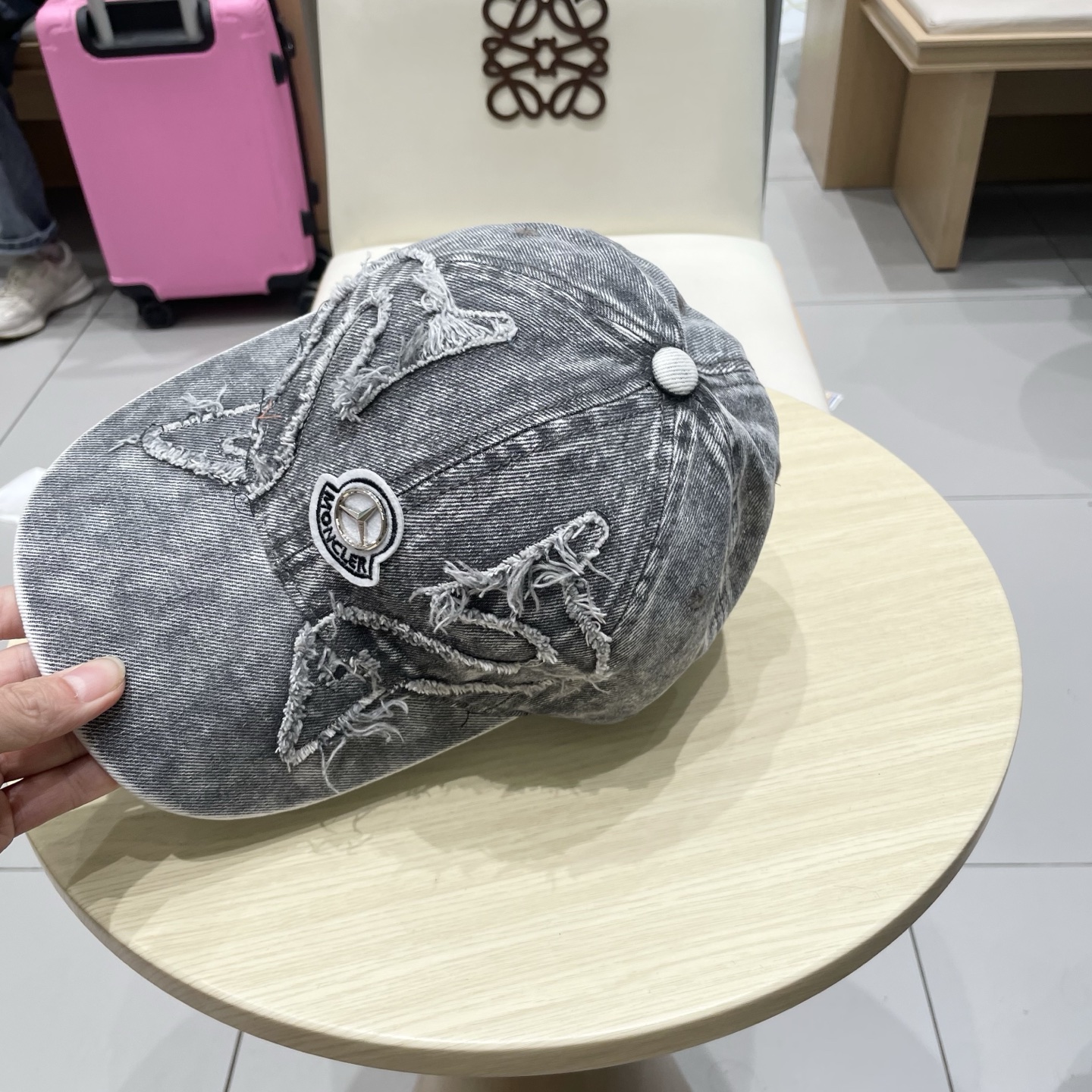  蒙口MONCLER新款棒球帽，时尚炸街单品，风格很OK，网红.时尚博主的最爱！高品质舒适透气，凹造型很