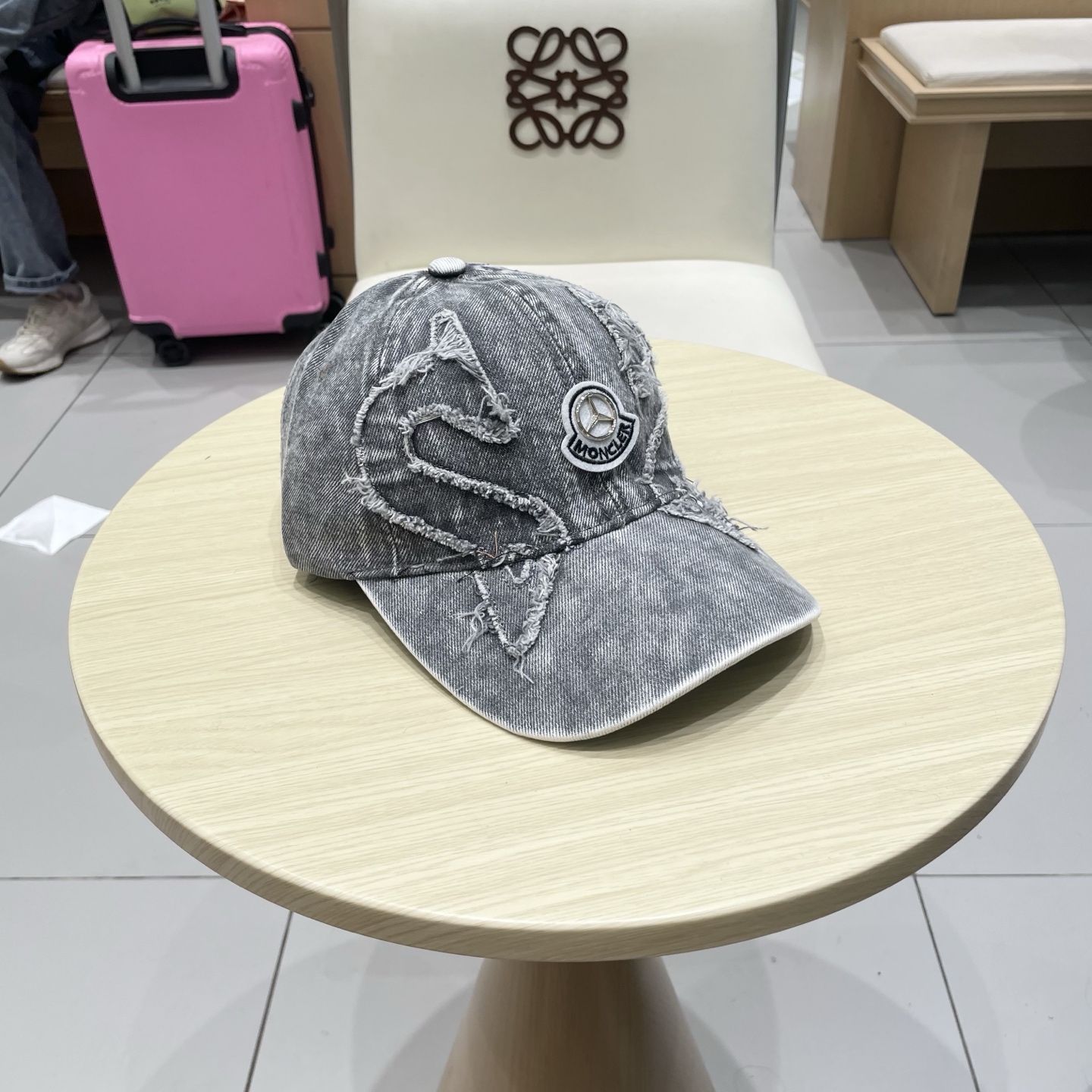  蒙口MONCLER新款棒球帽，时尚炸街单品，风格很OK，网红.时尚博主的最爱！高品质舒适透气，凹造型很