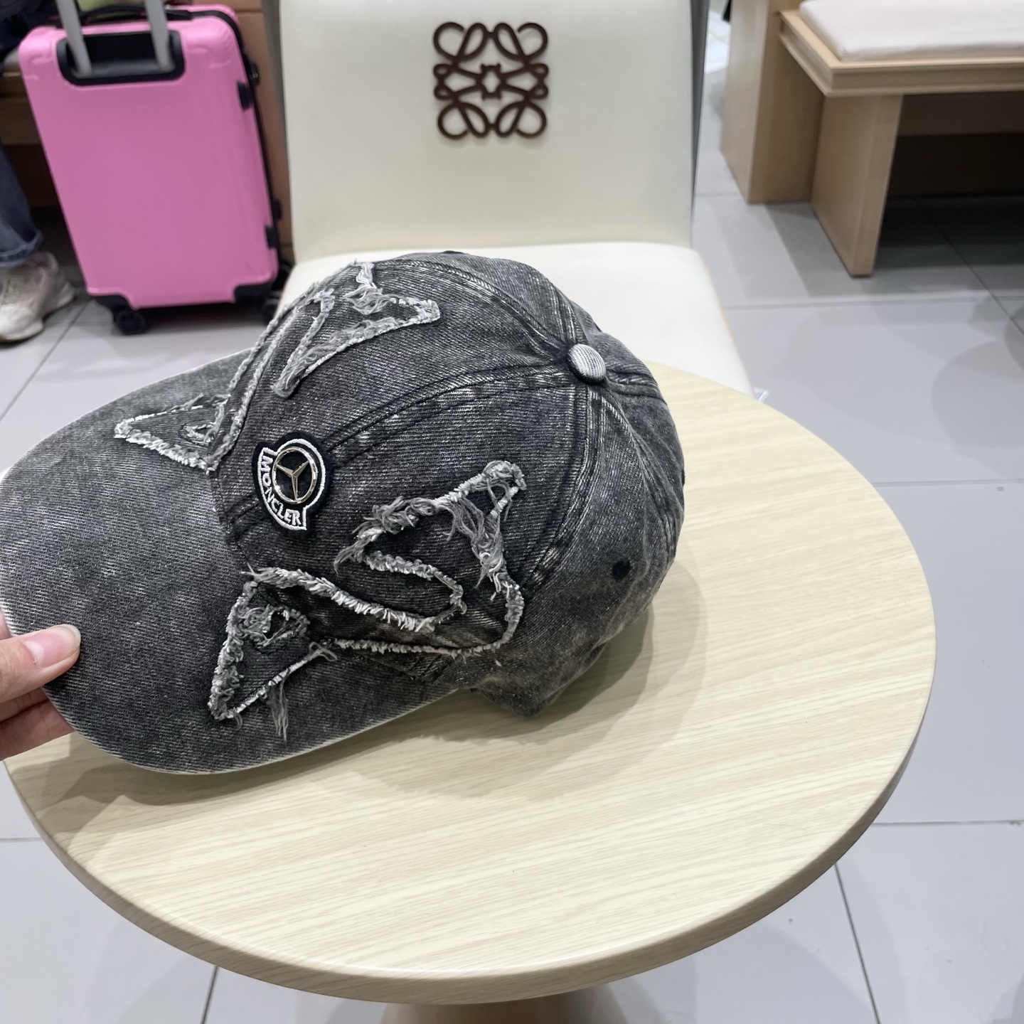  蒙口MONCLER新款棒球帽，时尚炸街单品，风格很OK，网红.时尚博主的最爱！高品质舒适透气，凹造型很
