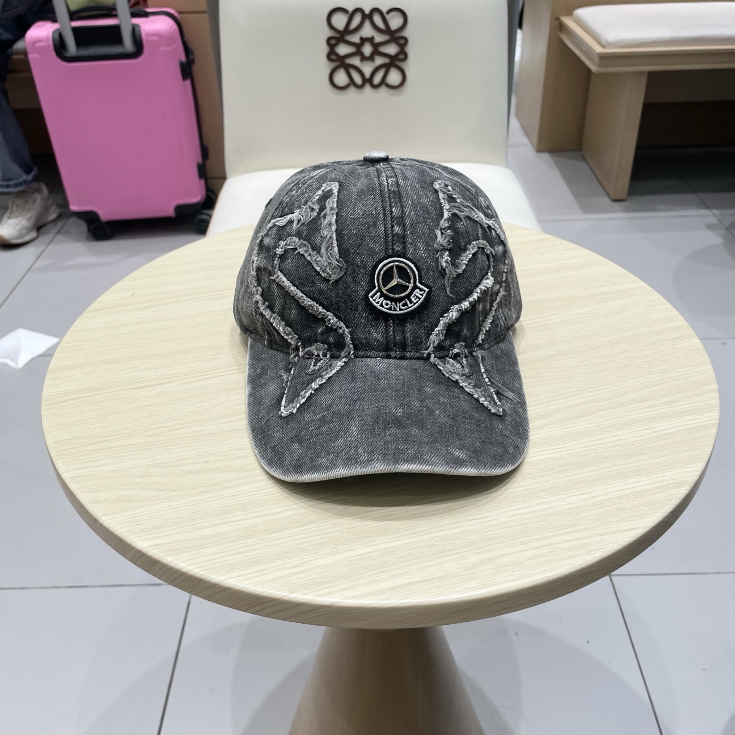  蒙口MONCLER新款棒球帽，时尚炸街单品，风格很OK，网红.时尚博主的最爱！高品质舒适透气，凹造型很