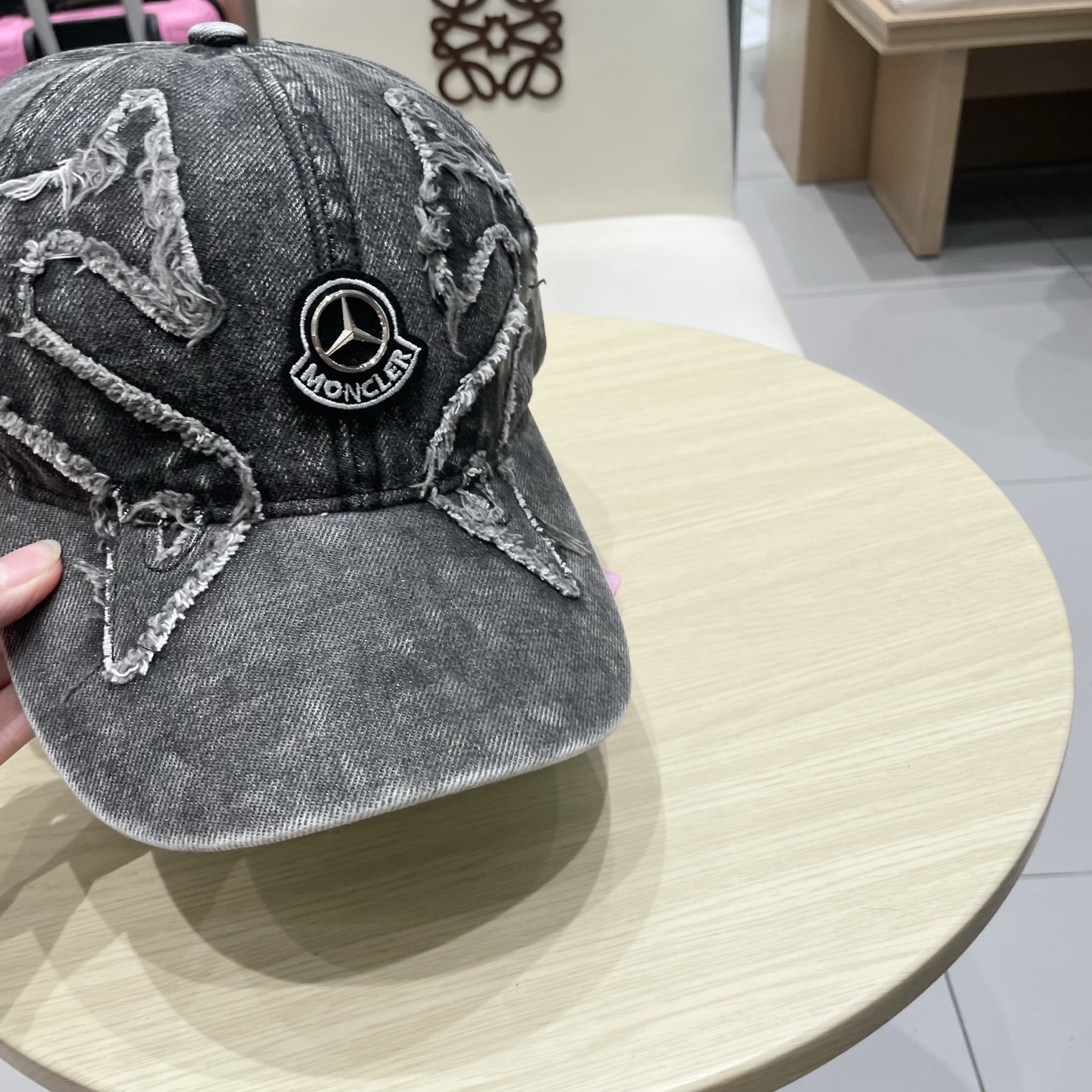  蒙口MONCLER新款棒球帽，时尚炸街单品，风格很OK，网红.时尚博主的最爱！高品质舒适透气，凹造型很