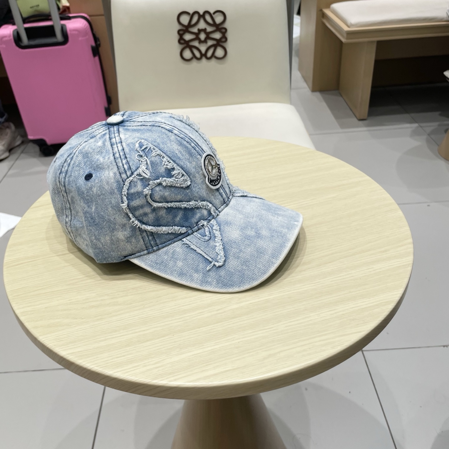  蒙口MONCLER新款棒球帽，时尚炸街单品，风格很OK，网红.时尚博主的最爱！高品质舒适透气，凹造型很