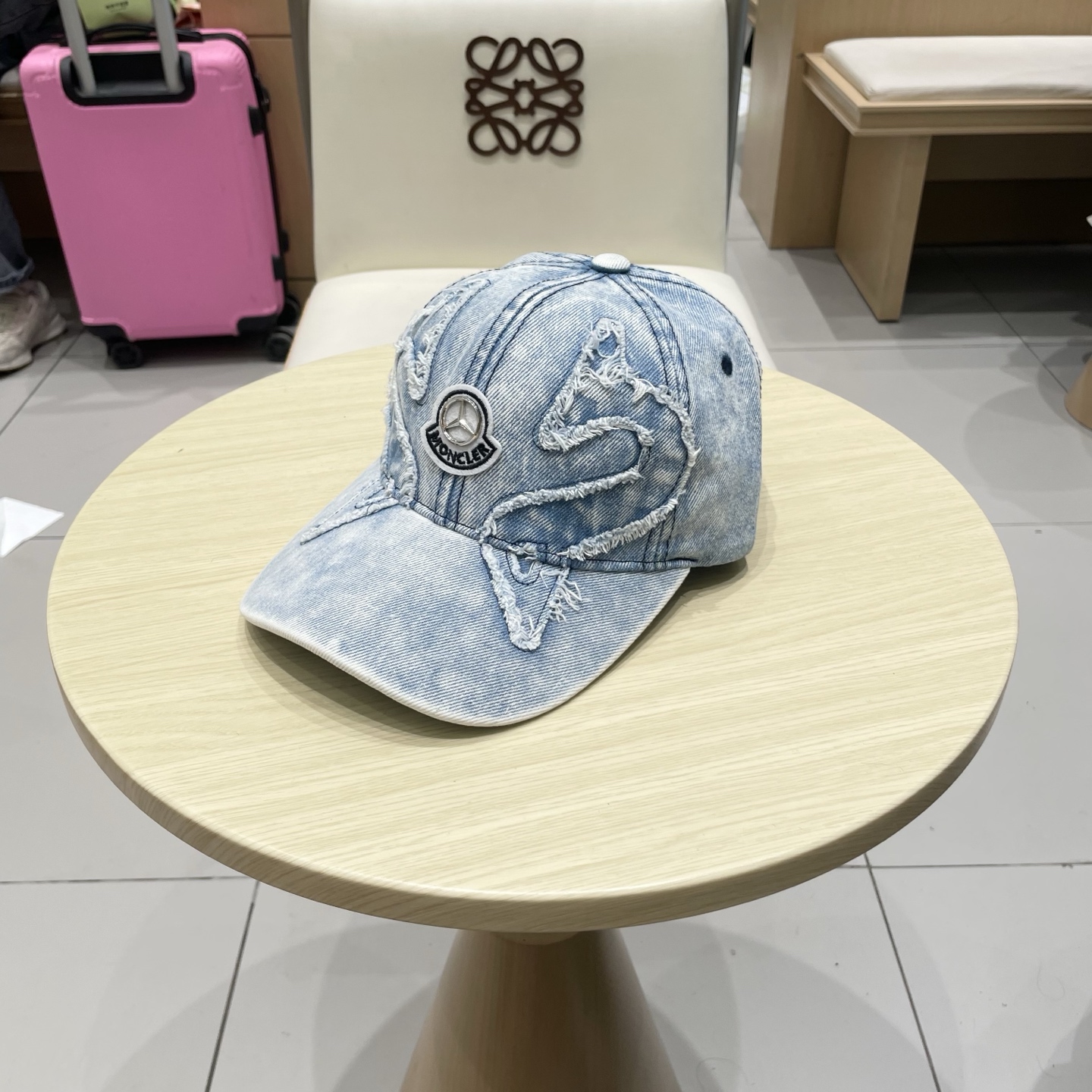  蒙口MONCLER新款棒球帽，时尚炸街单品，风格很OK，网红.时尚博主的最爱！高品质舒适透气，凹造型很