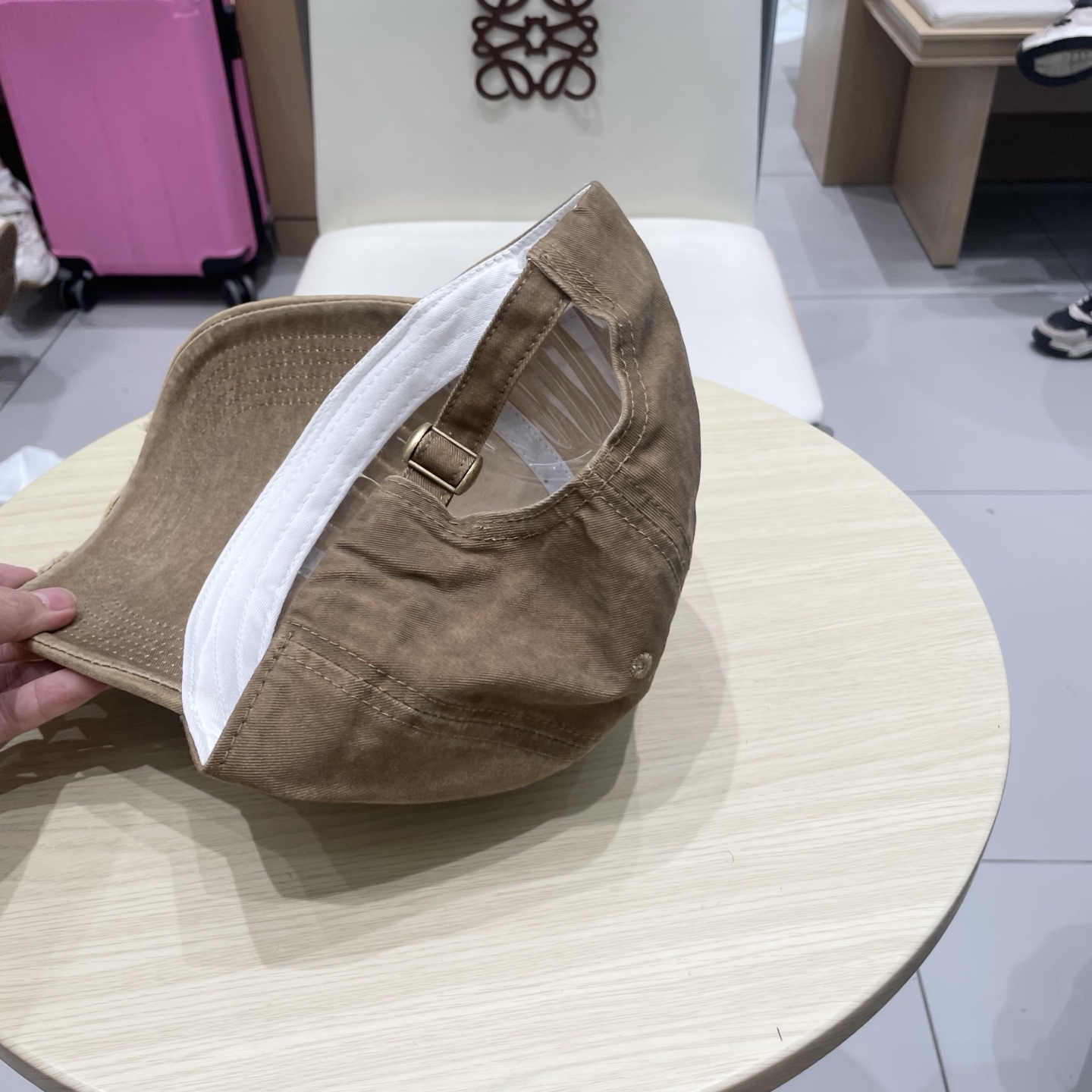 🧢路易威登棒球帽 LouisVuitton😍新款LV棒球帽，重工打造♥️高端大气，百搭款🤗男女通用！跑量