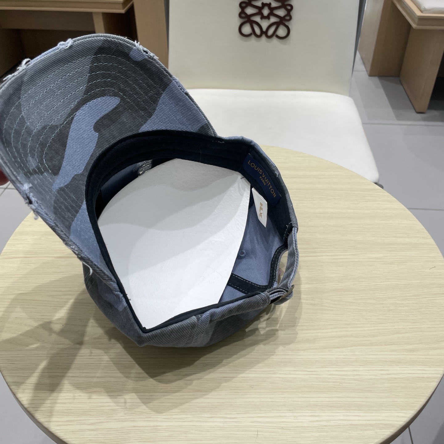  🧢路易威登棒球帽 LouisVuitton😍新款LV棒球帽，重工打造♥️高端大气，百搭款🤗男女通用！跑