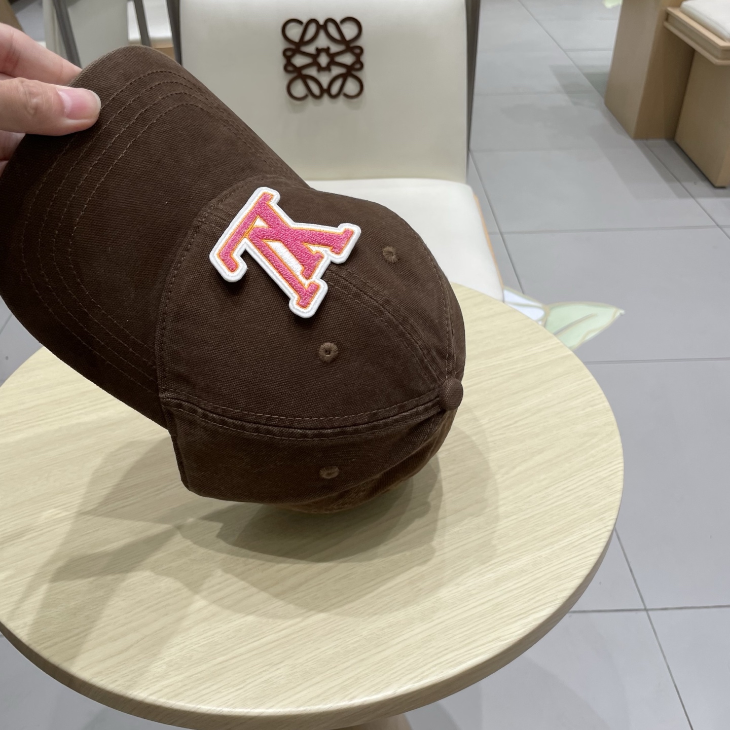 路易威登棒球帽LouisVuitton👒😍新款LV棒球帽，重工打造♥完美刺绣，高端大气，百搭款🤗男女通用