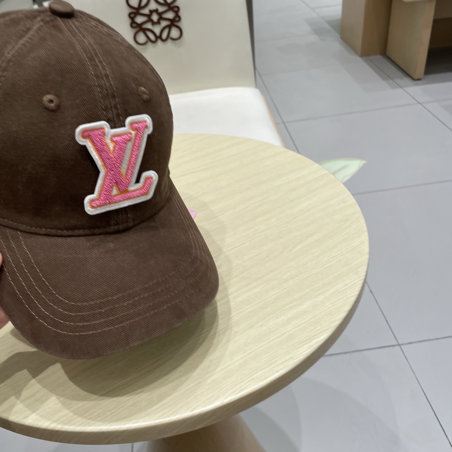 路易威登棒球帽LouisVuitton👒😍新款LV棒球帽，重工打造♥完美刺绣，高端大气，百搭款🤗男女通用