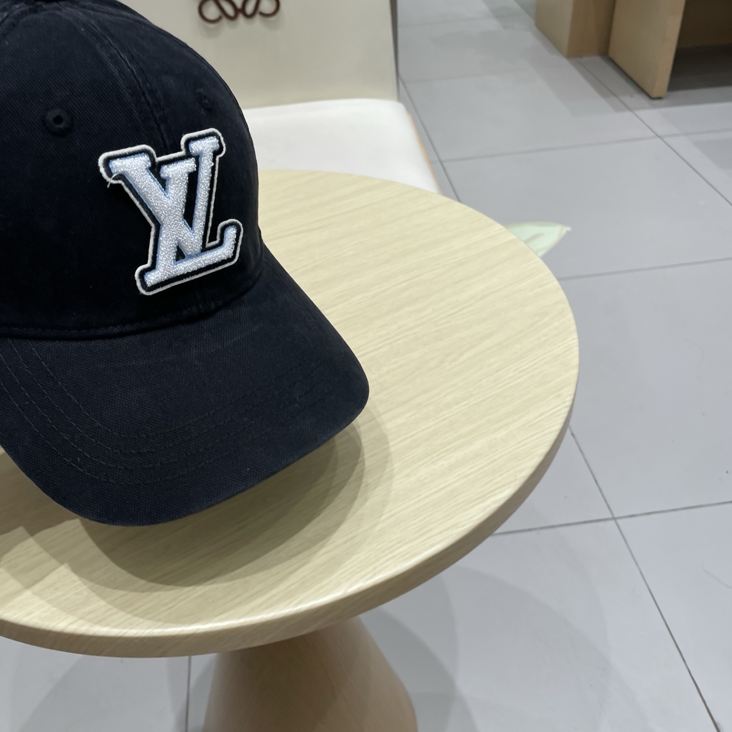 路易威登棒球帽LouisVuitton👒😍新款LV棒球帽，重工打造♥完美刺绣，高端大气，百搭款🤗男女通用