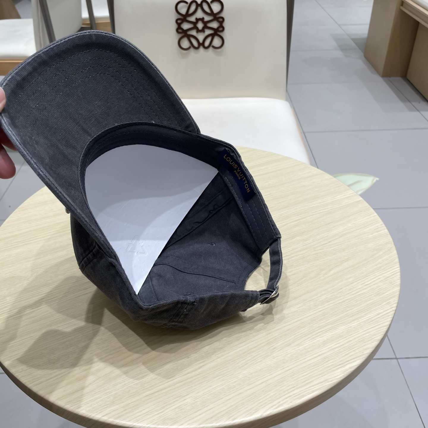 路易威登棒球帽LouisVuitton👒😍新款LV棒球帽，重工打造♥完美刺绣，高端大气，百搭款🤗男女通用