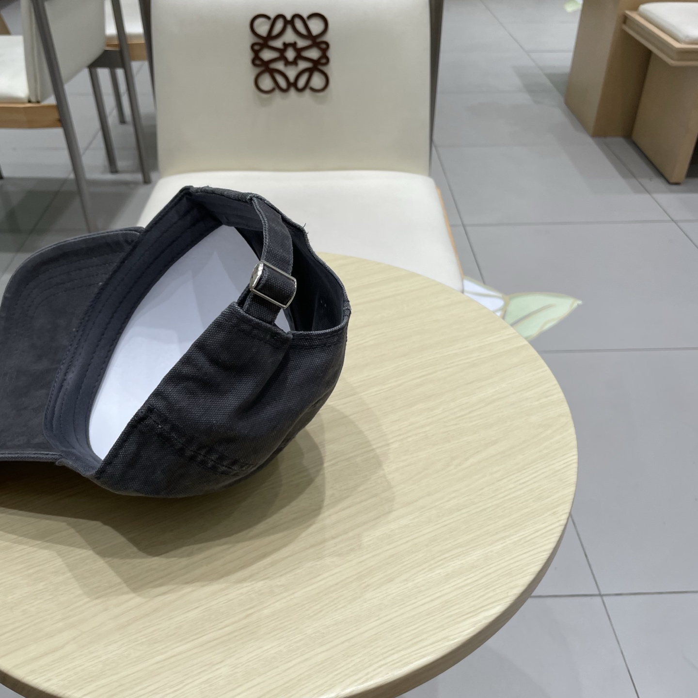 路易威登棒球帽LouisVuitton👒😍新款LV棒球帽，重工打造♥完美刺绣，高端大气，百搭款🤗男女通用