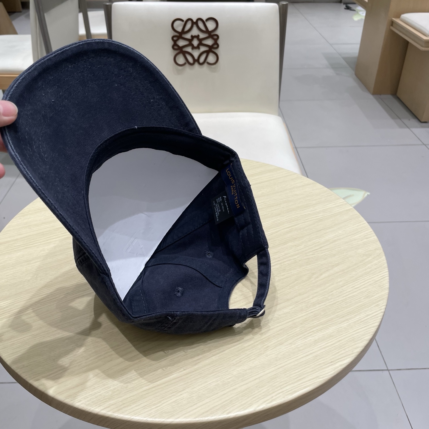 路易威登棒球帽LouisVuitton👒😍新款LV棒球帽，重工打造♥完美刺绣，高端大气，百搭款🤗男女通用