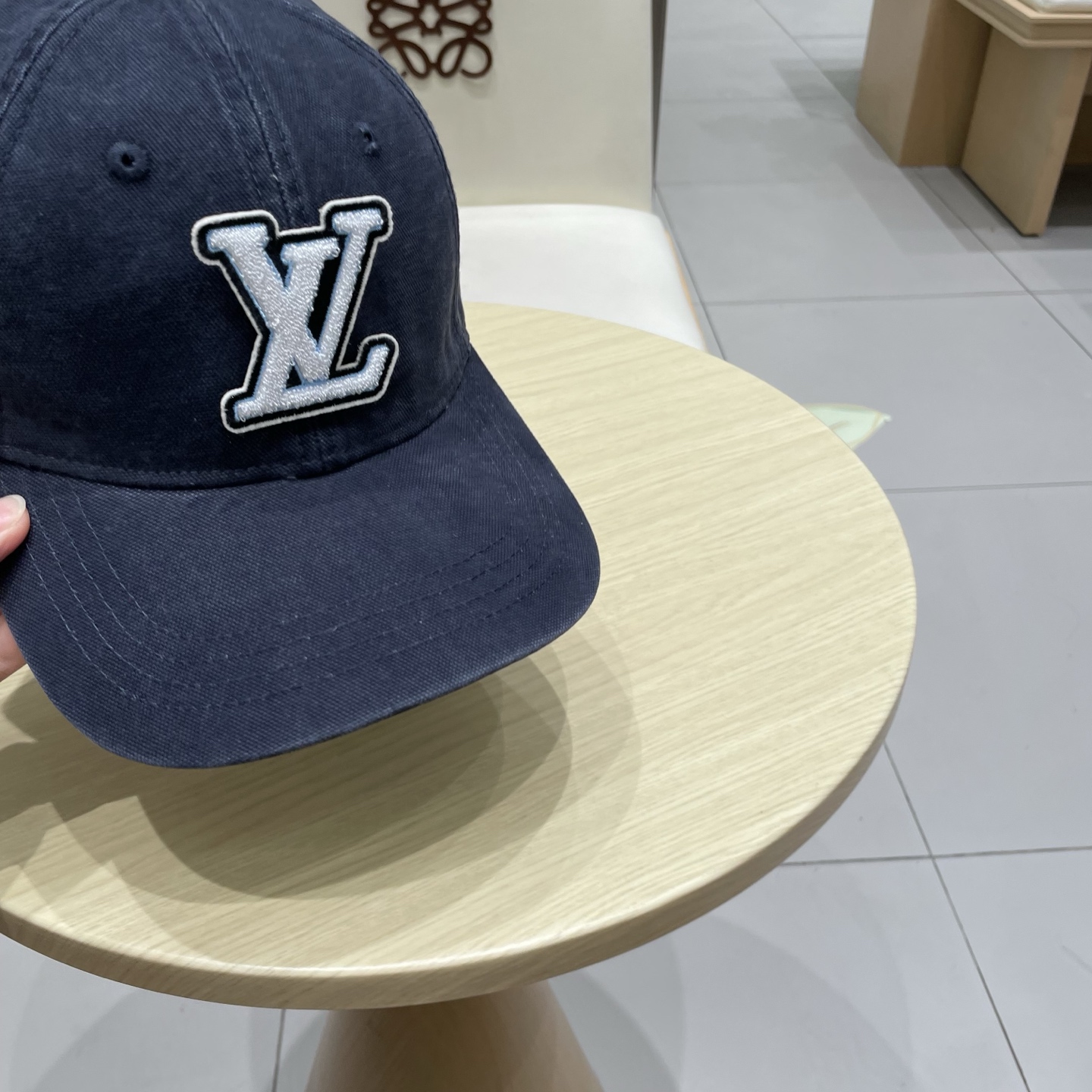 路易威登棒球帽LouisVuitton👒😍新款LV棒球帽，重工打造♥完美刺绣，高端大气，百搭款🤗男女通用