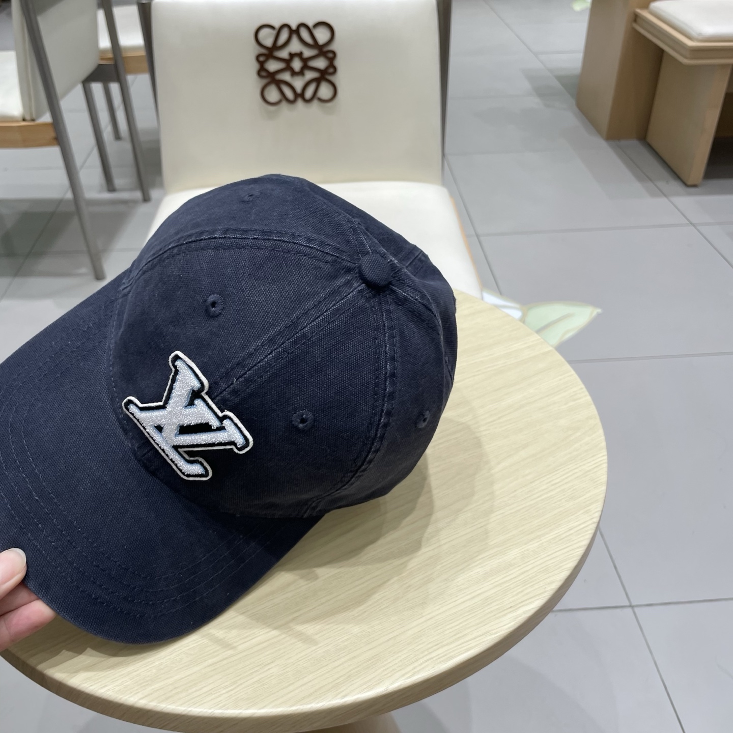 路易威登棒球帽LouisVuitton👒😍新款LV棒球帽，重工打造♥完美刺绣，高端大气，百搭款🤗男女通用