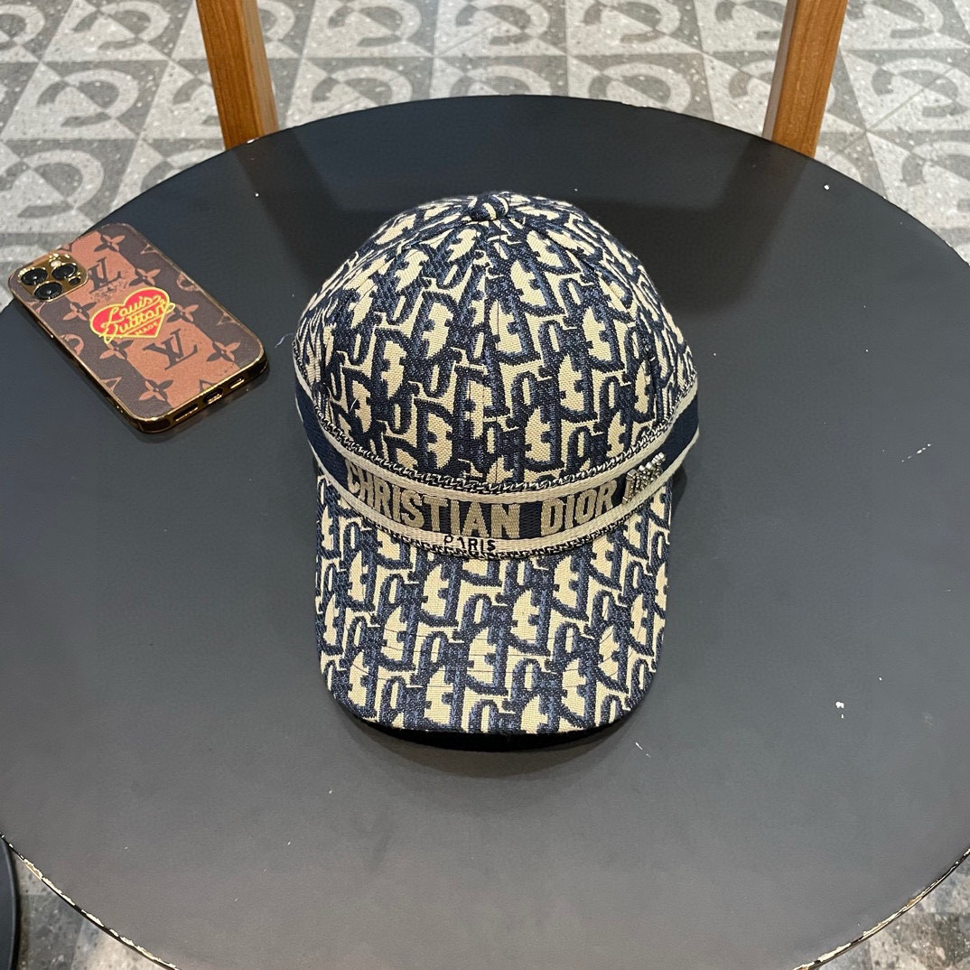  Dior(迪奥)新款原单棒球帽， Dior刺绣，网红明星同款，11开模订制，纯棉布料+头层牛皮，纯棉内