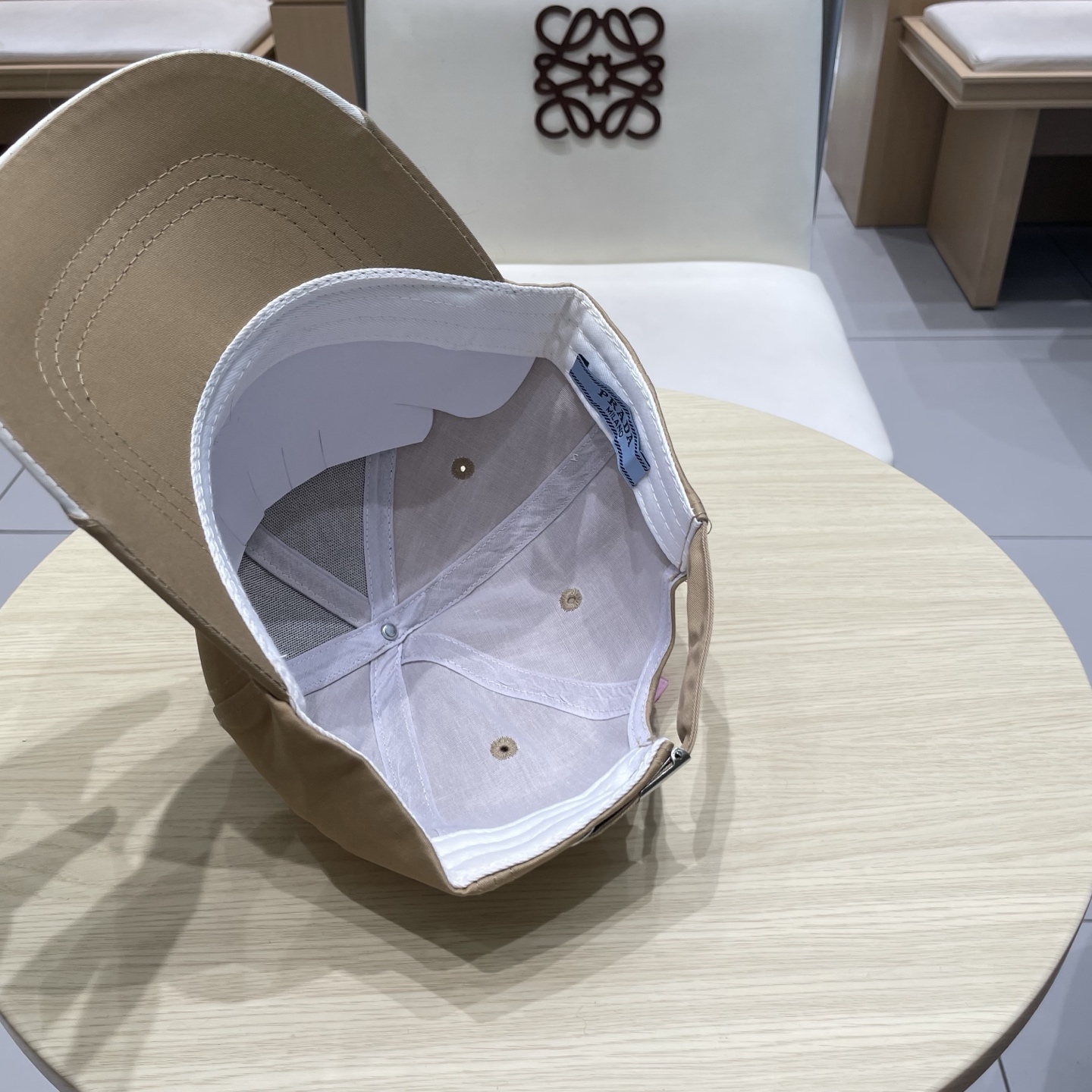 🆕RADA 普拉达 新品棒球帽 代购版本！时尚潮流，高端做工！非一般的品质，细节看实拍哦
”