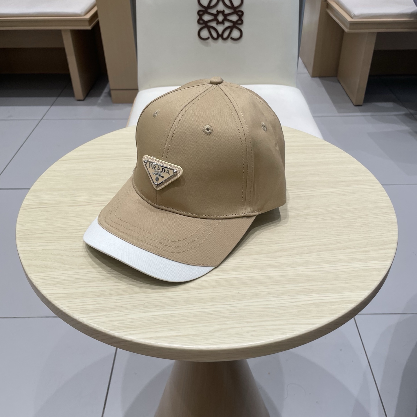 🆕RADA 普拉达 新品棒球帽 代购版本！时尚潮流，高端做工！非一般的品质，细节看实拍哦
”