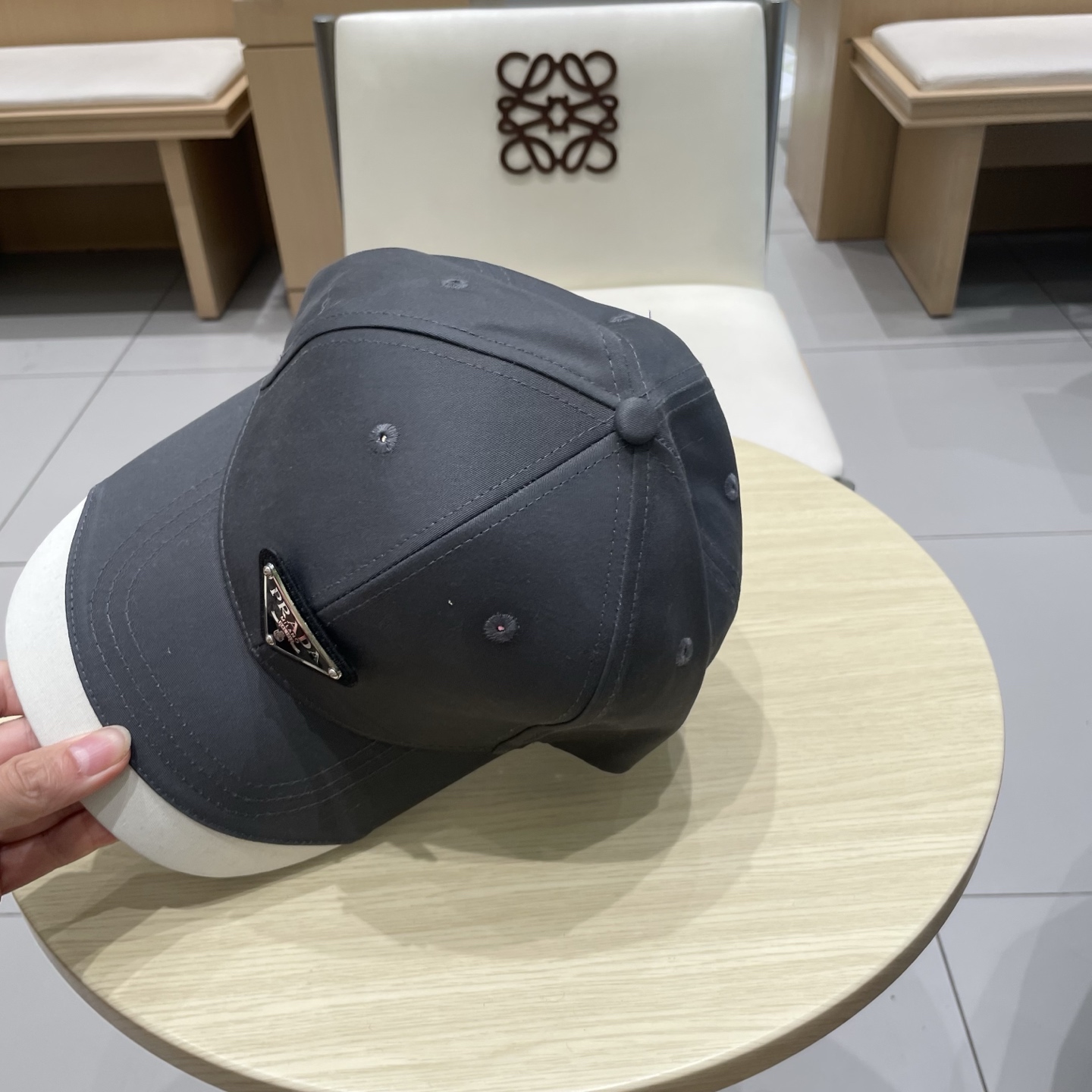 🆕RADA 普拉达 新品棒球帽 代购版本！时尚潮流，高端做工！非一般的品质，细节看实拍哦
”