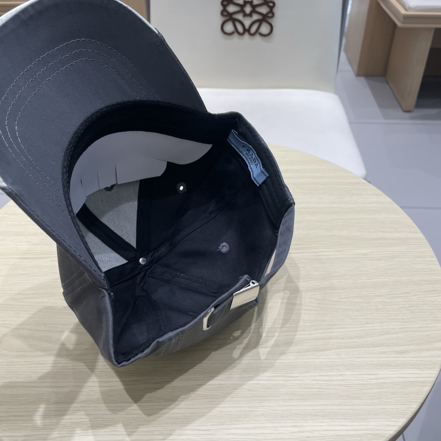 🆕RADA 普拉达 新品棒球帽 代购版本！时尚潮流，高端做工！非一般的品质，细节看实拍哦
”