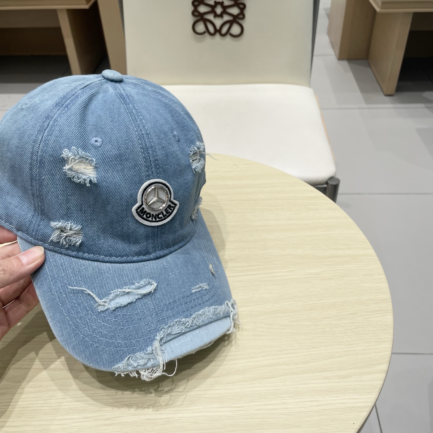  蒙口MONCLER新款牛仔棒球帽，时尚炸街单品，风格很OK，网红.时尚博主的最爱！高品质舒适透气，凹造