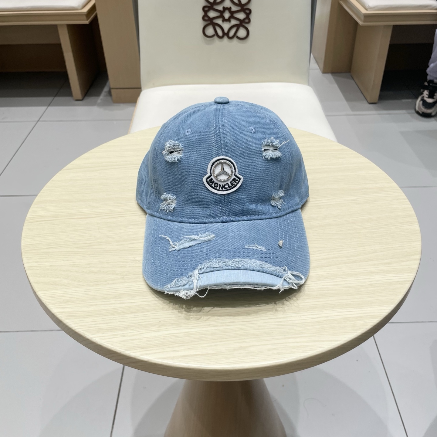  蒙口MONCLER新款牛仔棒球帽，时尚炸街单品，风格很OK，网红.时尚博主的最爱！高品质舒适透气，凹造