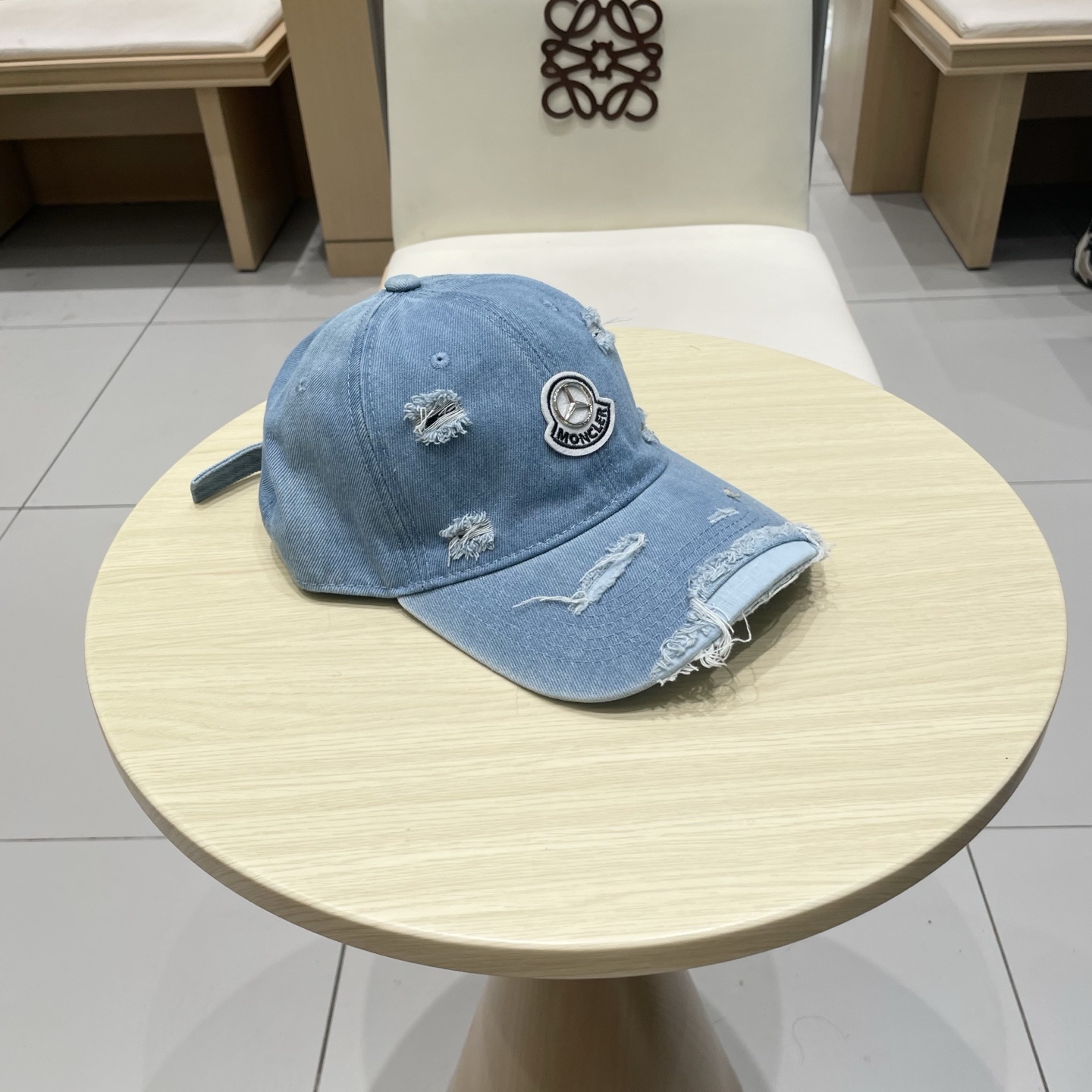  蒙口MONCLER新款牛仔棒球帽，时尚炸街单品，风格很OK，网红.时尚博主的最爱！高品质舒适透气，凹造