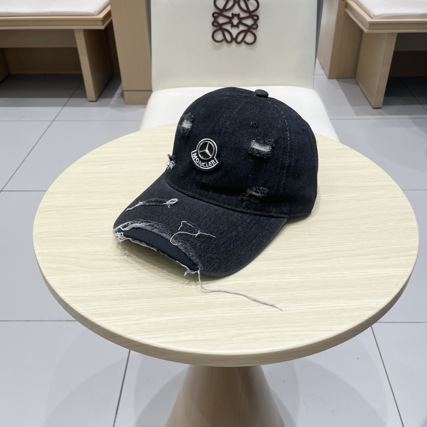  蒙口MONCLER新款牛仔棒球帽，时尚炸街单品，风格很OK，网红.时尚博主的最爱！高品质舒适透气，凹造