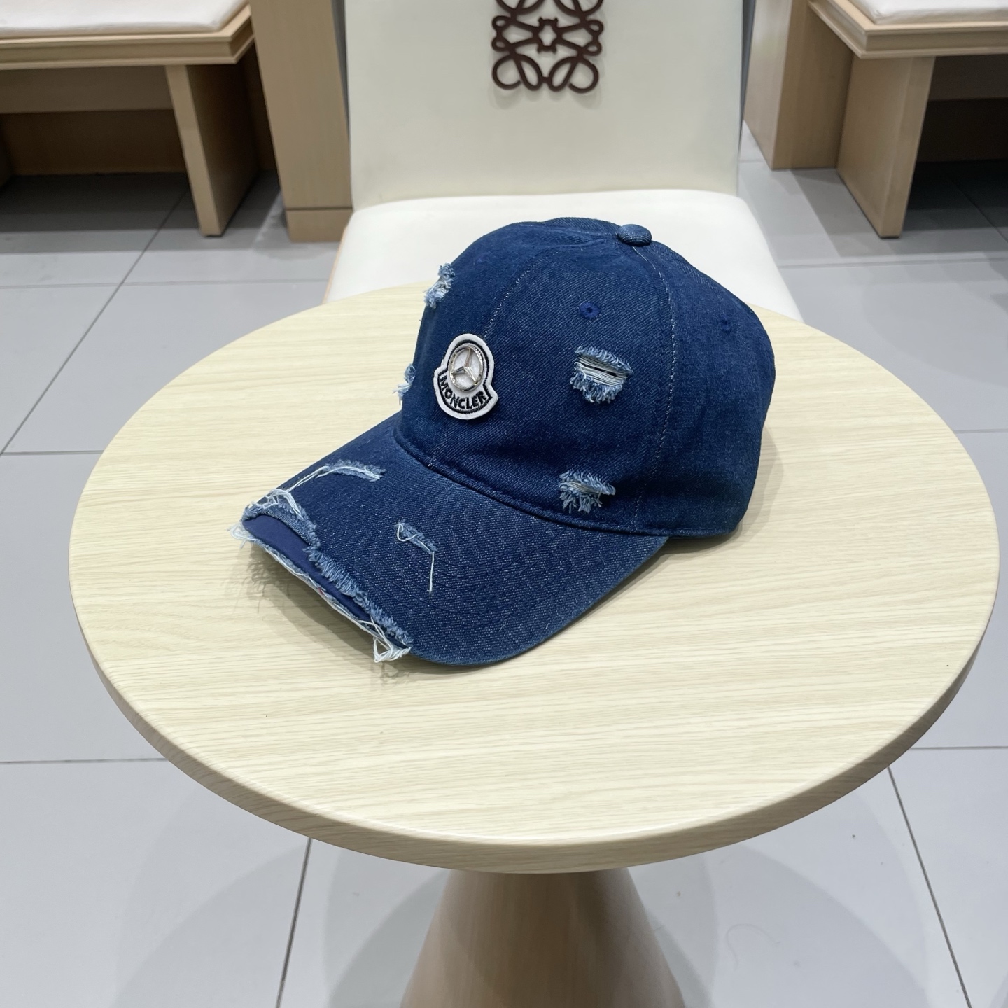  蒙口MONCLER新款牛仔棒球帽，时尚炸街单品，风格很OK，网红.时尚博主的最爱！高品质舒适透气，凹造