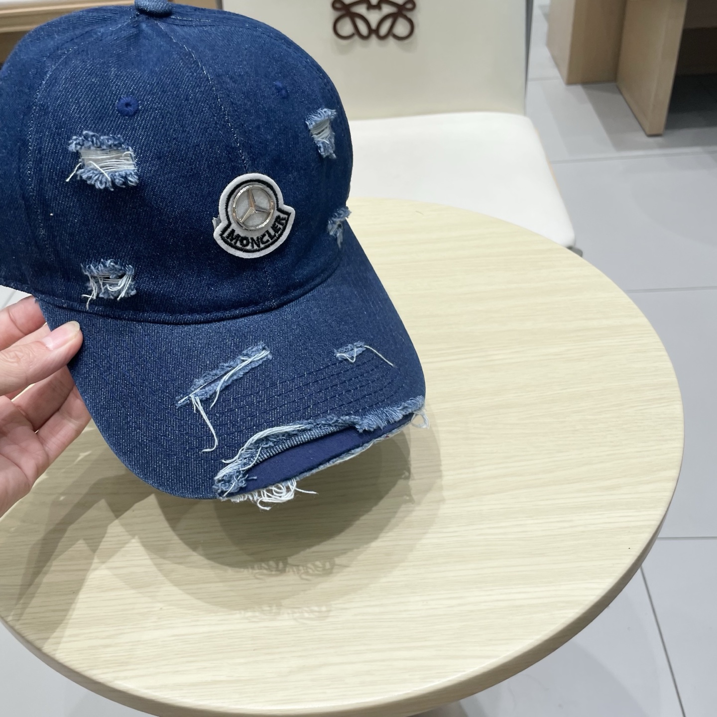  蒙口MONCLER新款牛仔棒球帽，时尚炸街单品，风格很OK，网红.时尚博主的最爱！高品质舒适透气，凹造