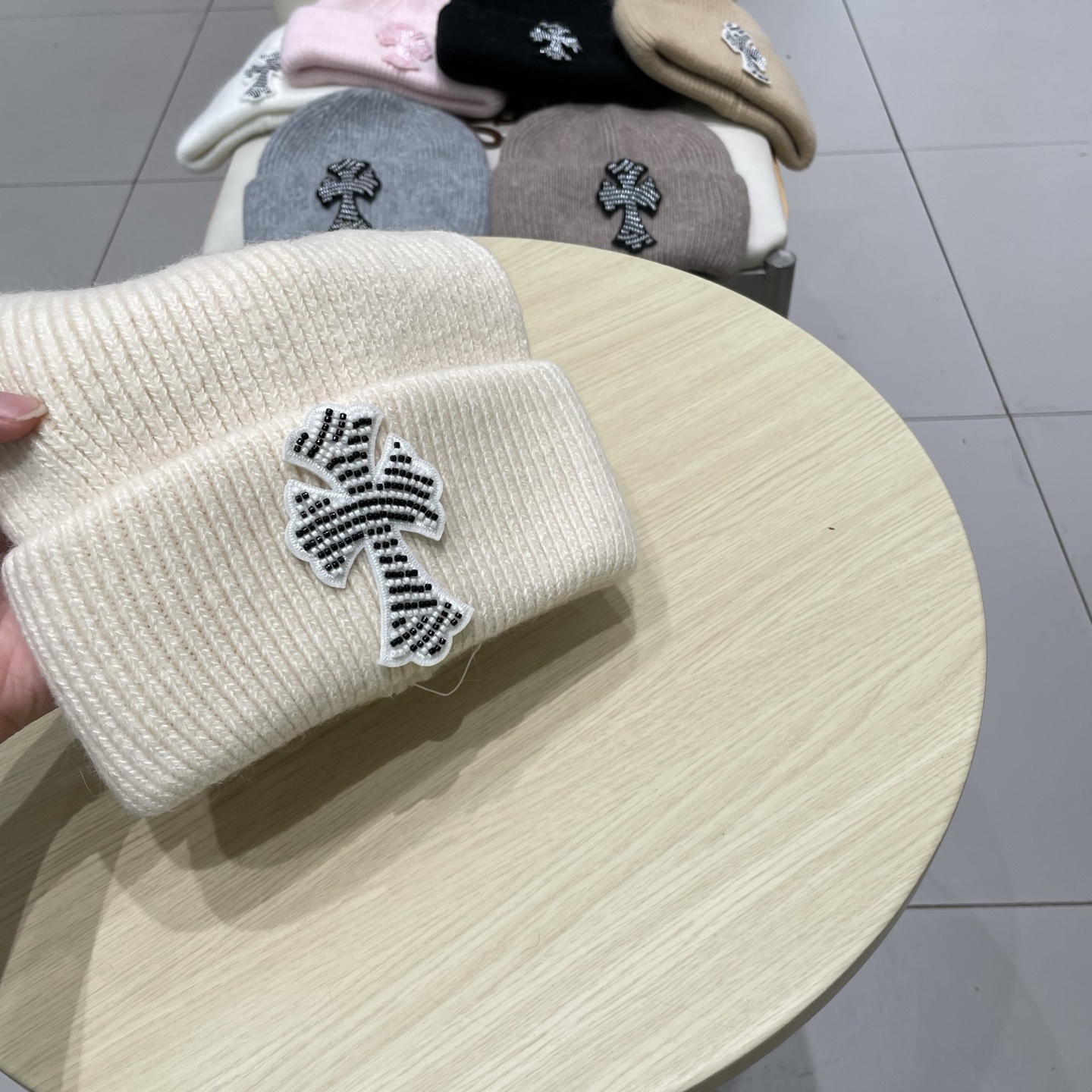 【克罗心】2025秋冬新款男女款针织毛线帽#
很有质感的一款～百搭单品