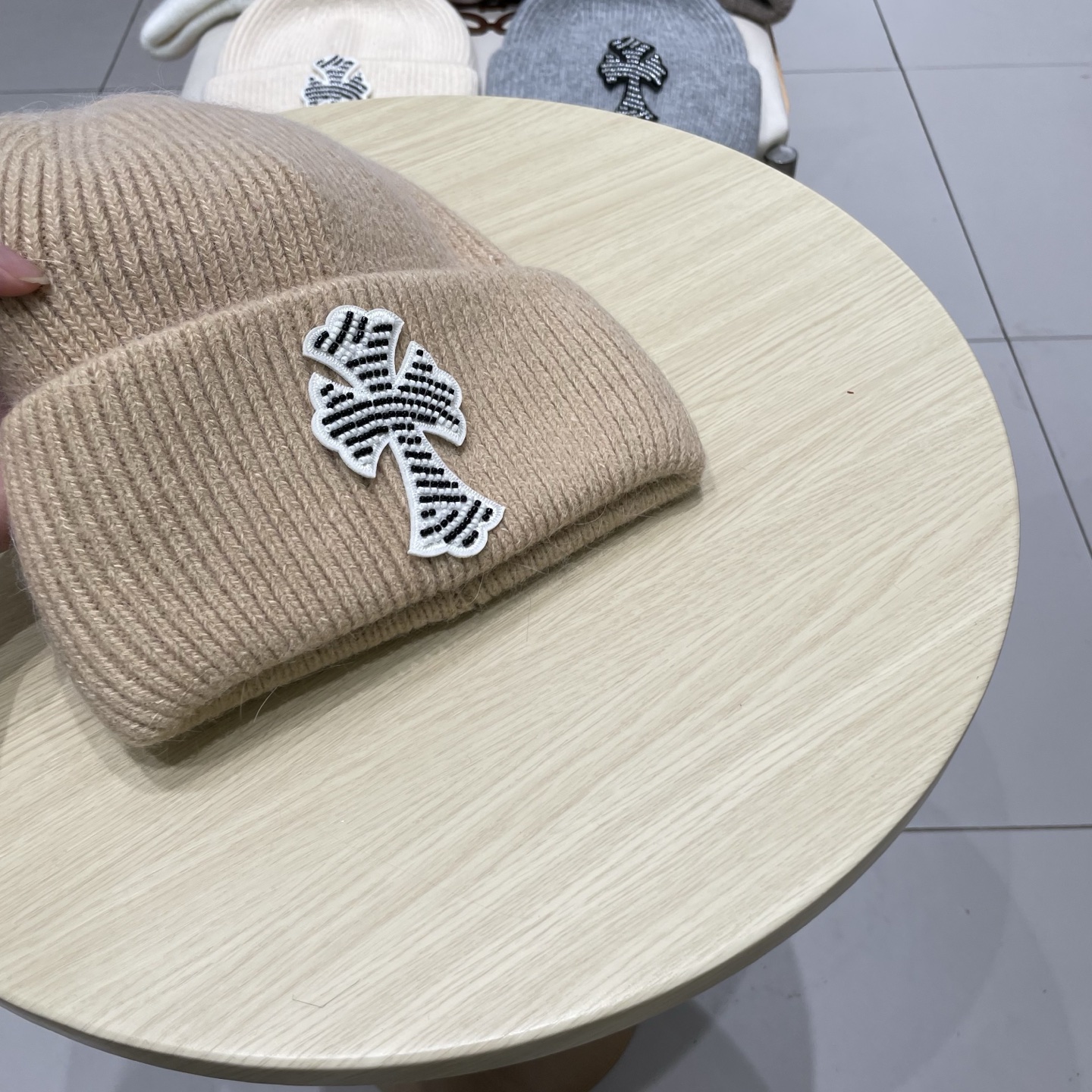 【克罗心】2025秋冬新款男女款针织毛线帽#
很有质感的一款～百搭单品