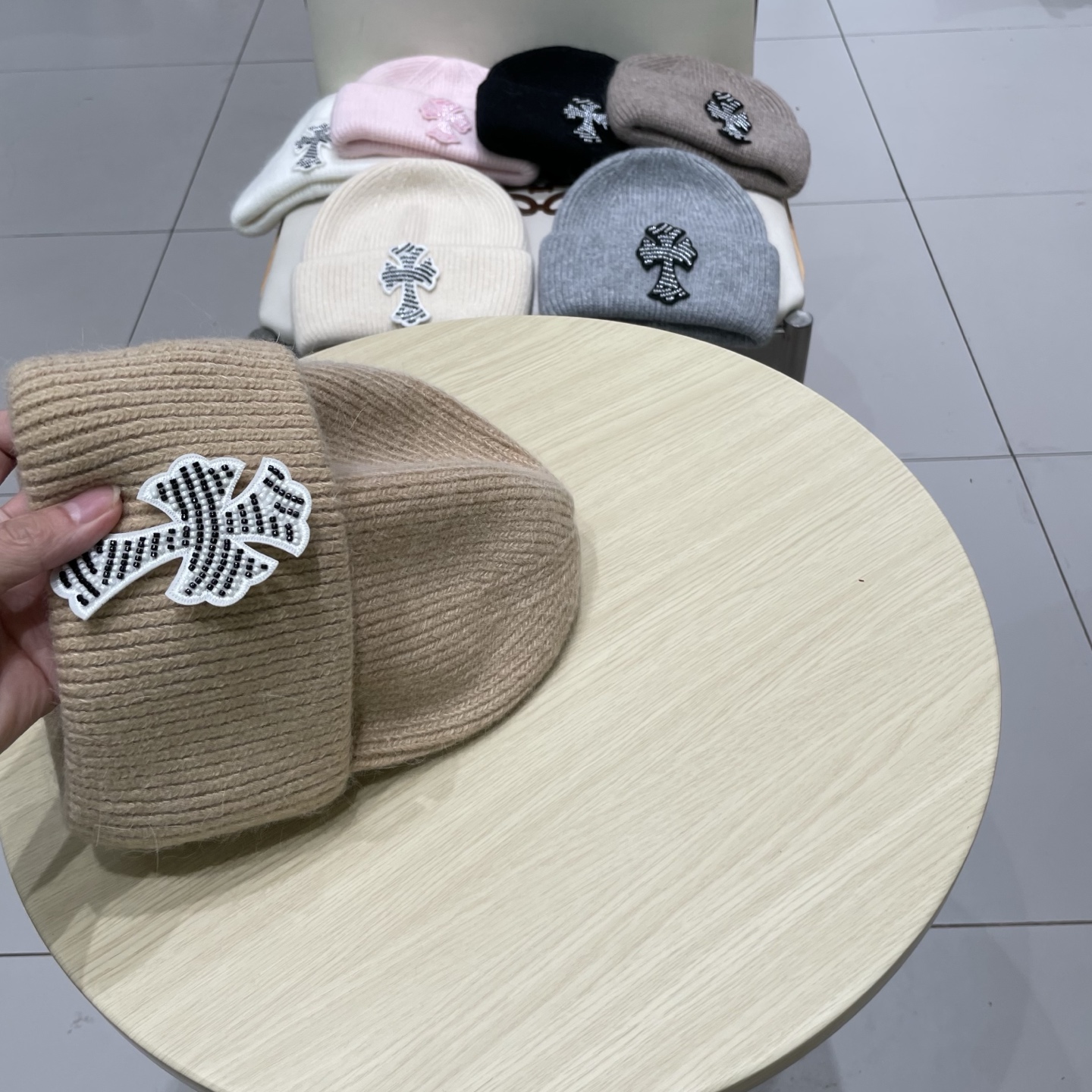 【克罗心】2025秋冬新款男女款针织毛线帽#
很有质感的一款～百搭单品