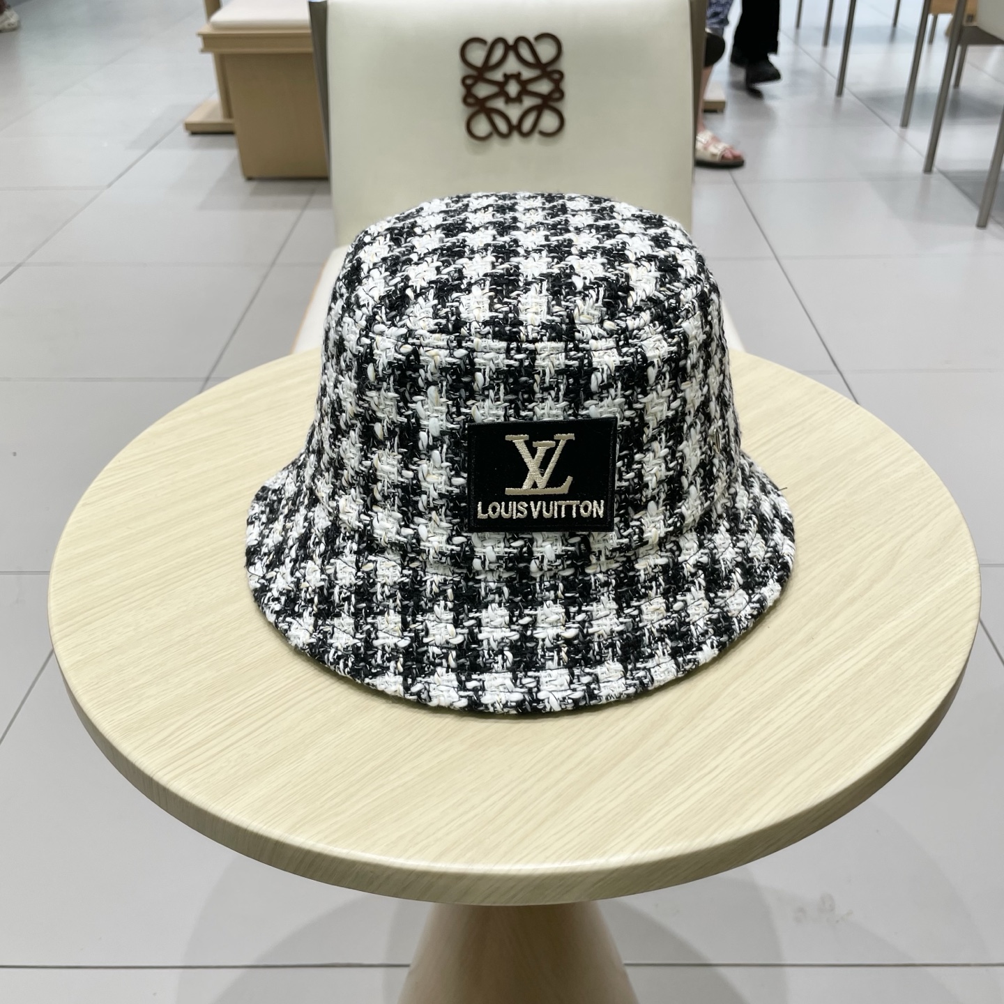 Lv路易威登2025新款韩版格子渔夫帽女秋冬复古百搭显脸小水桶帽盆帽帽子潮